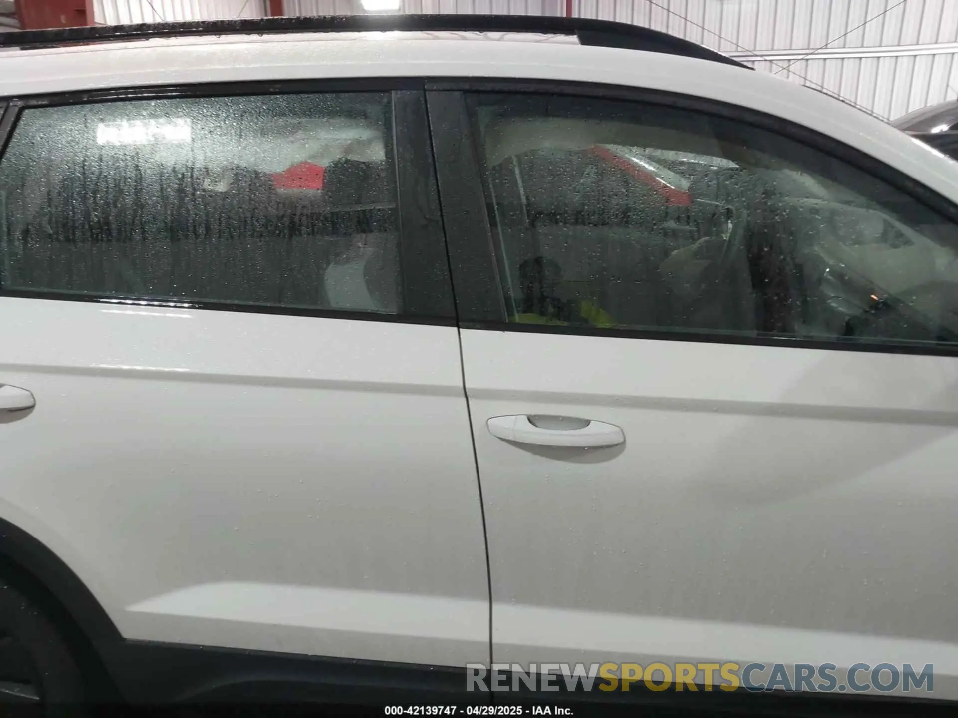 13 fotografías del automóvil dañado 3VVCX7B22PM307548 VOLKSWAGEN TAOS 2023