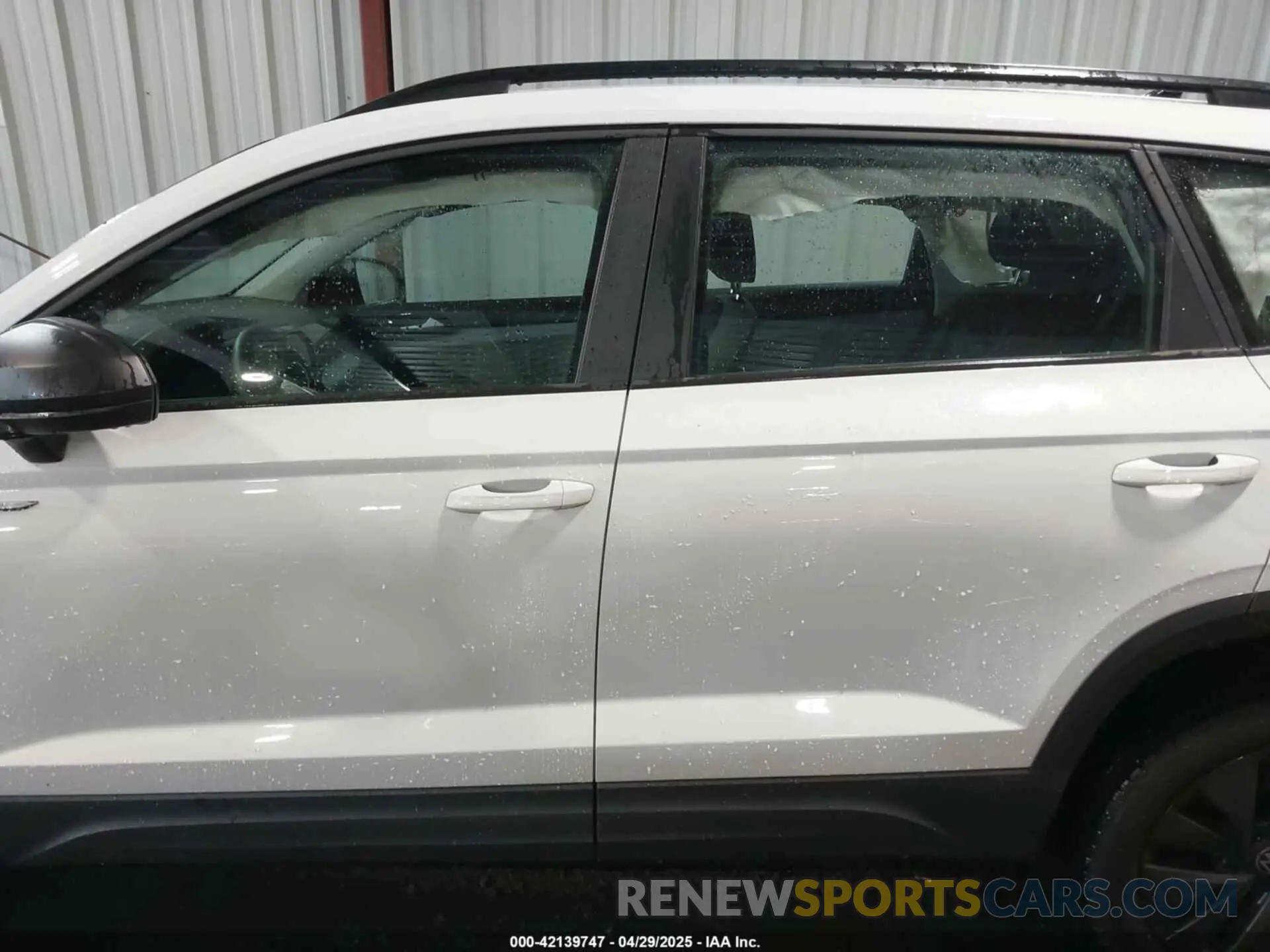 14 fotografías del automóvil dañado 3VVCX7B22PM307548 VOLKSWAGEN TAOS 2023