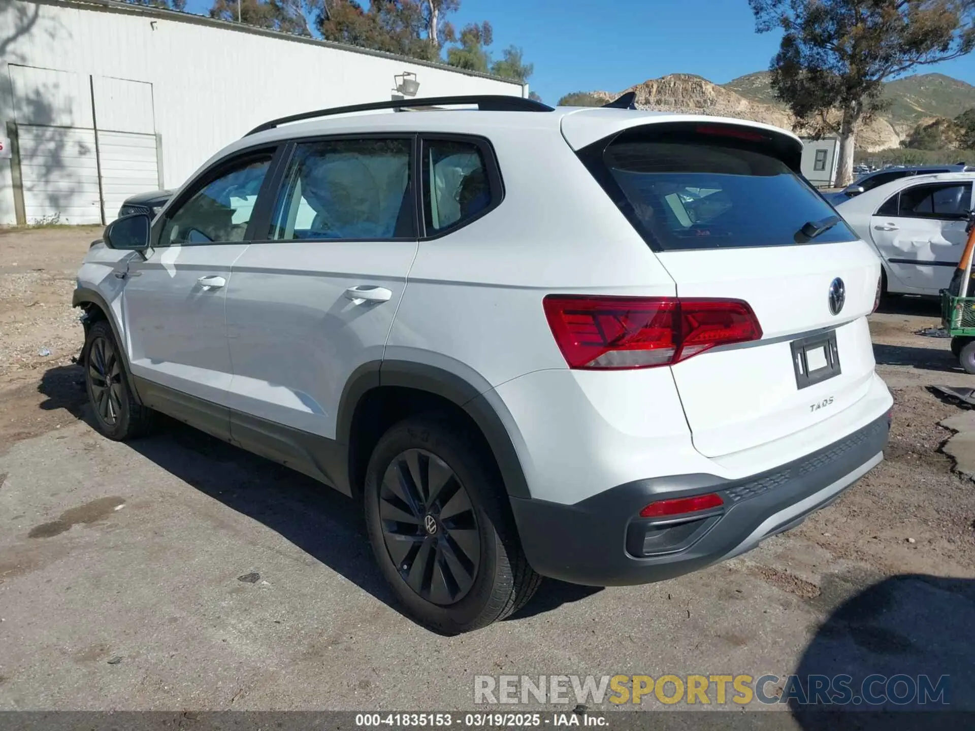 3 fotografías del automóvil dañado 3VVCX7B23PM321393 VOLKSWAGEN TAOS 2023