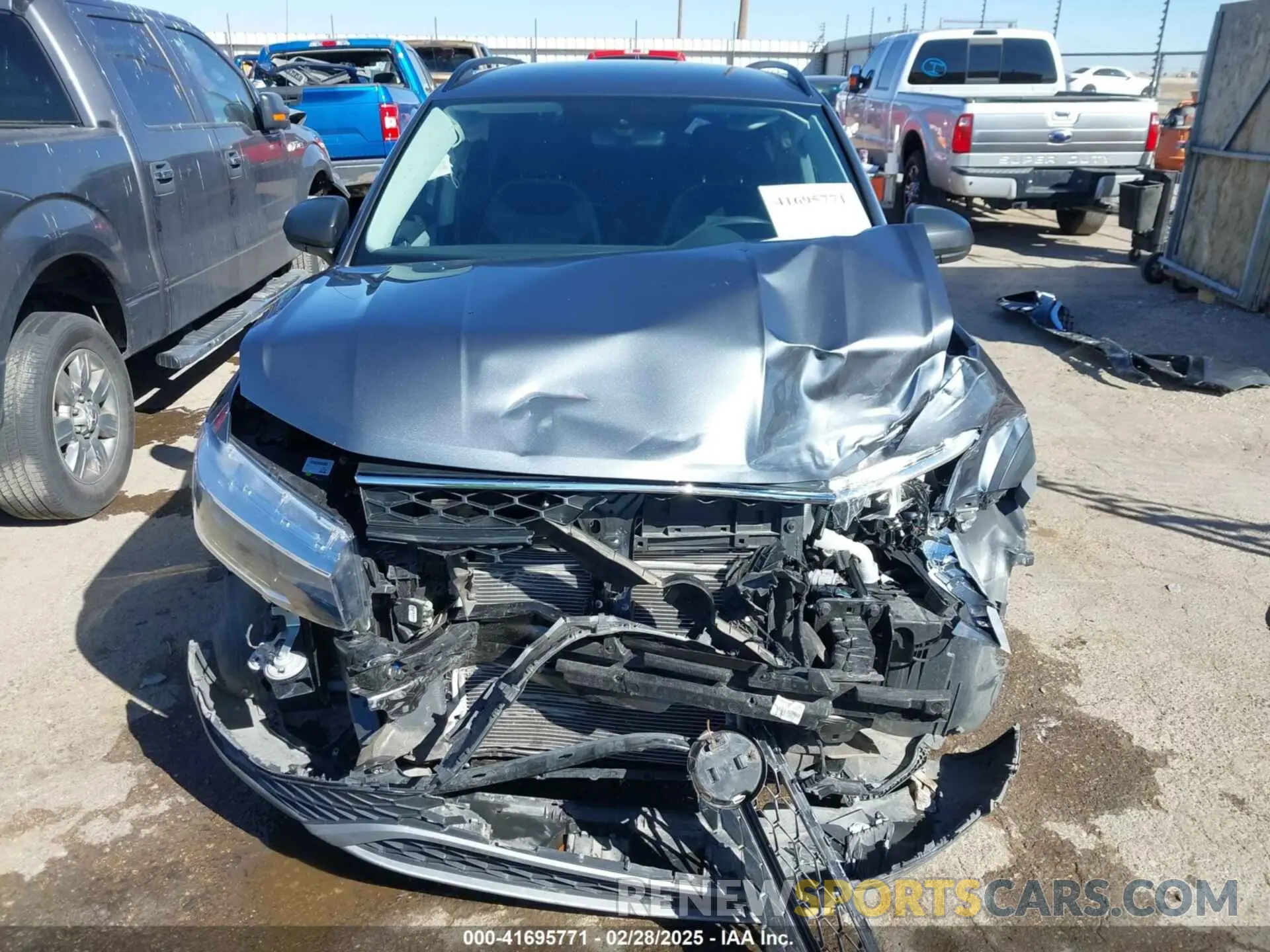13 fotografías del automóvil dañado 3VVCX7B24PM368755 VOLKSWAGEN TAOS 2023
