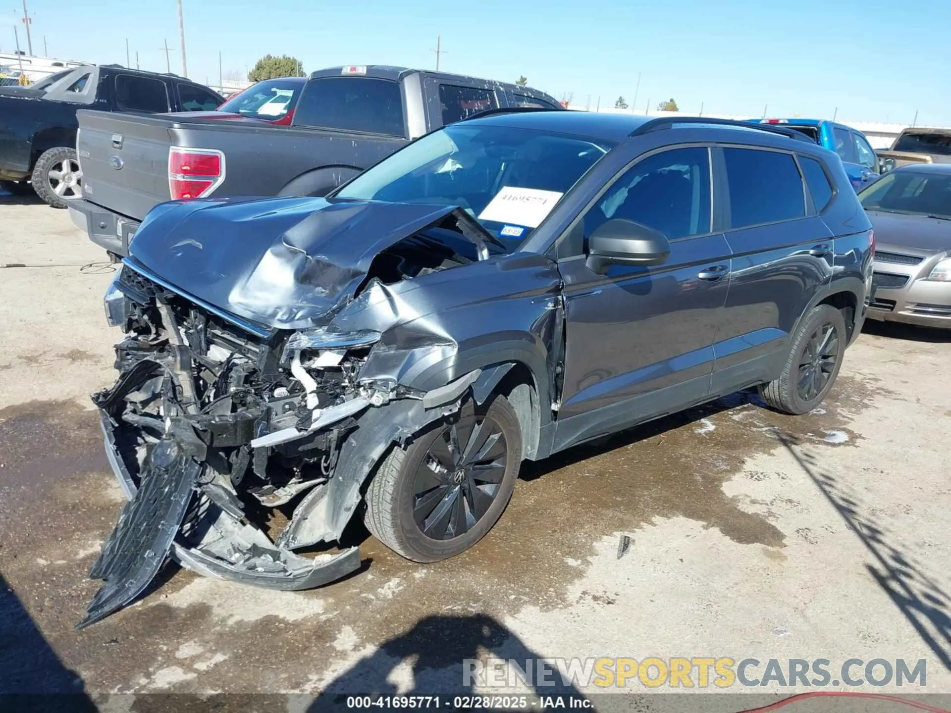 2 fotografías del automóvil dañado 3VVCX7B24PM368755 VOLKSWAGEN TAOS 2023