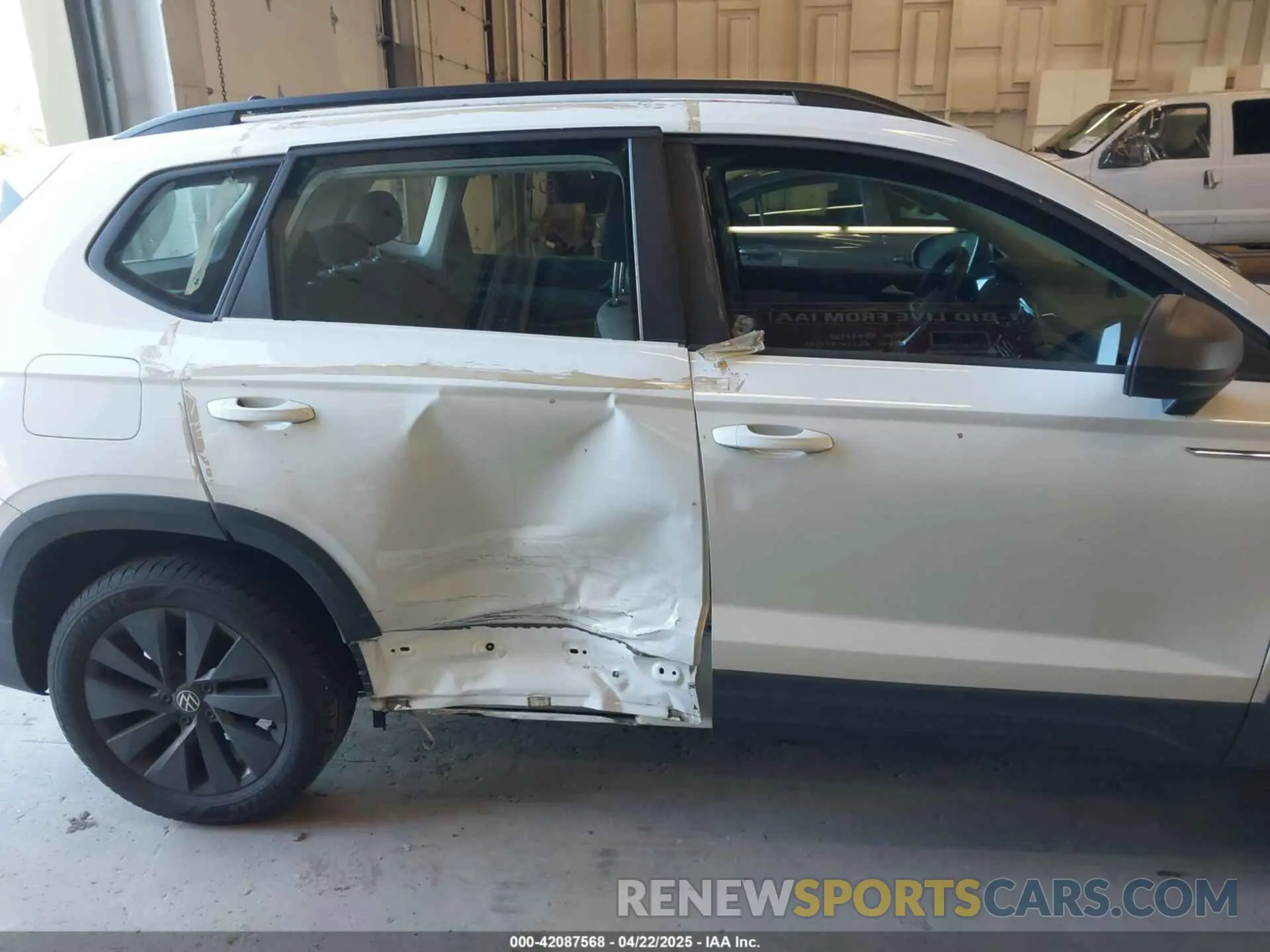 18 fotografías del automóvil dañado 3VVCX7B26PM365145 VOLKSWAGEN TAOS 2023