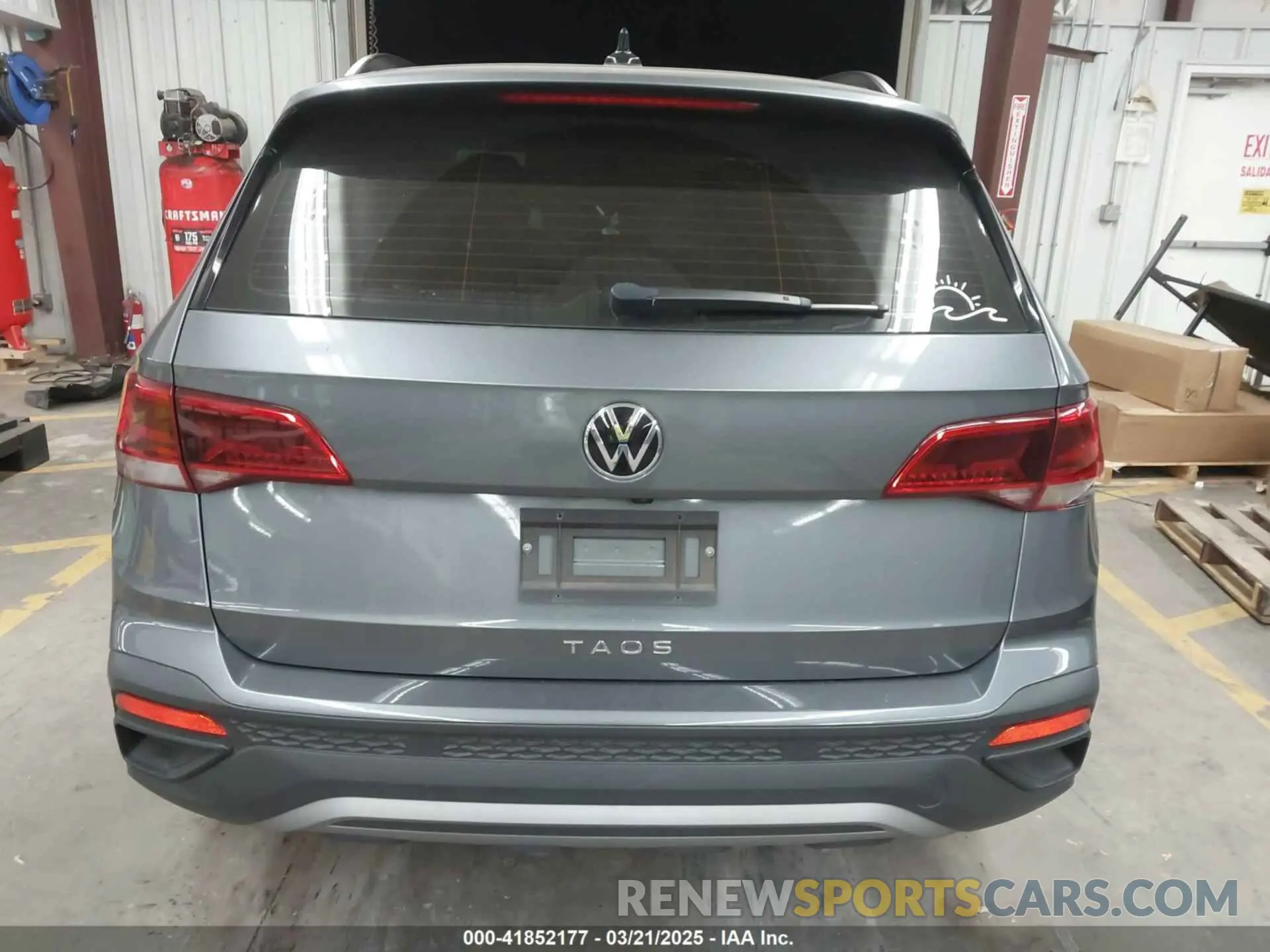 16 fotografías del automóvil dañado 3VVDX7B20PM328807 VOLKSWAGEN TAOS 2023