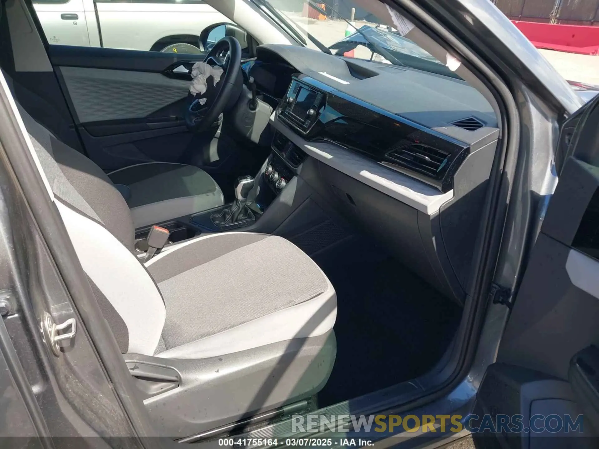 5 fotografías del automóvil dañado 3VVDX7B21PM329688 VOLKSWAGEN TAOS 2023