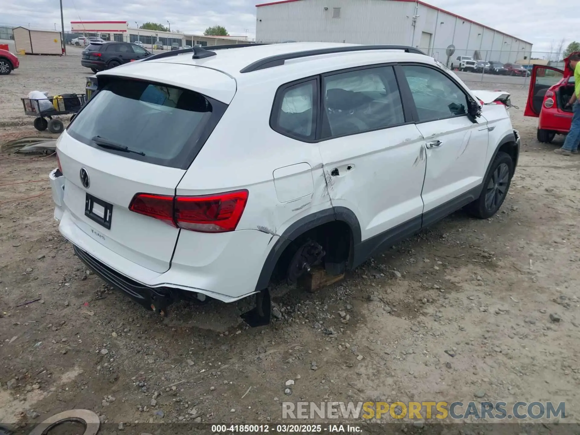 4 fotografías del automóvil dañado 3VVDX7B26PM338533 VOLKSWAGEN TAOS 2023