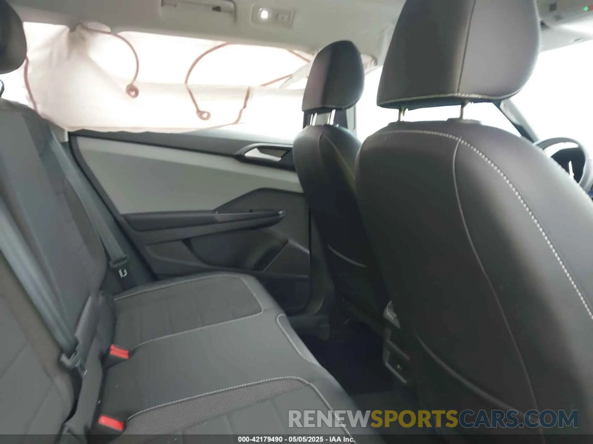 8 fotografías del automóvil dañado 3VVEX7B21PM344647 VOLKSWAGEN TAOS 2023