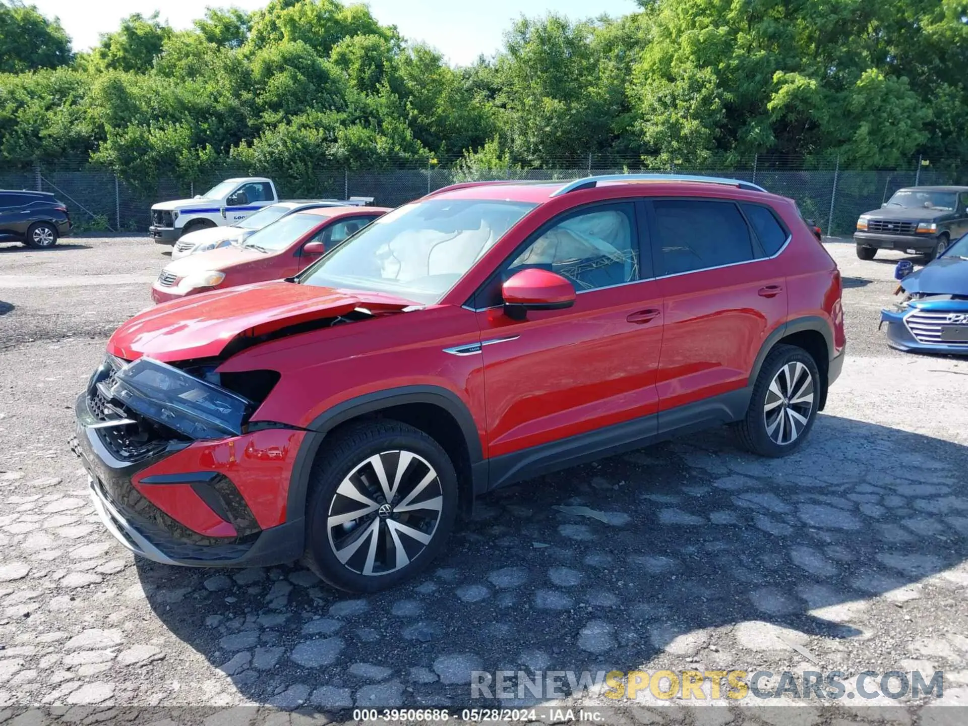 2 fotografías del automóvil dañado 3VVEX7B22PM371551 VOLKSWAGEN TAOS 2023