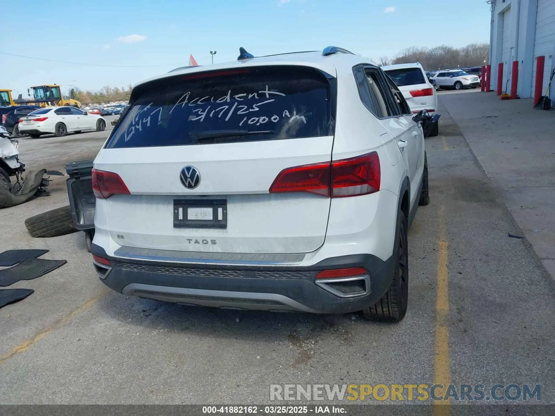 4 fotografías del automóvil dañado 3VVEX7B29PM300606 VOLKSWAGEN TAOS 2023