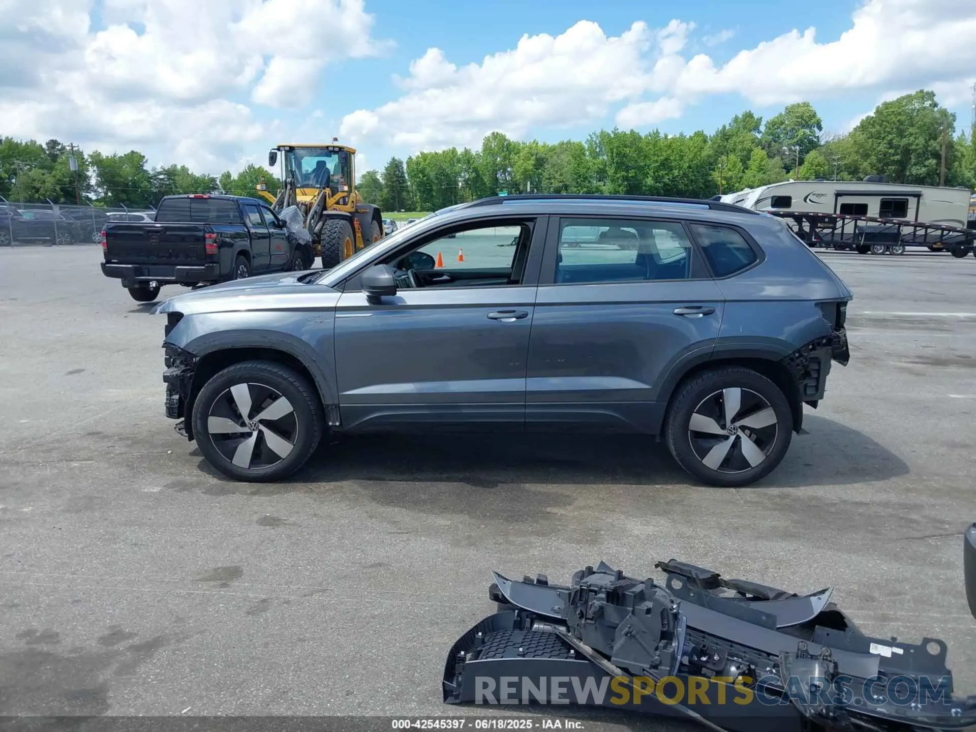 15 fotografías del automóvil dañado 3VVMX7B24PM356965 VOLKSWAGEN TAOS 2023