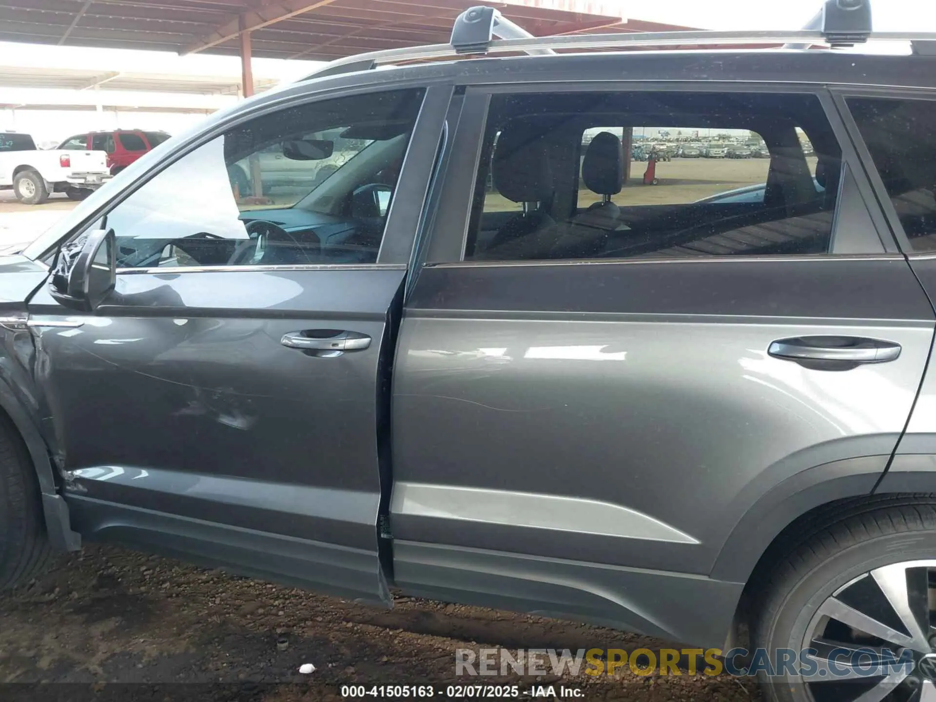 15 fotografías del automóvil dañado 3VVNX7B22PM329543 VOLKSWAGEN TAOS 2023