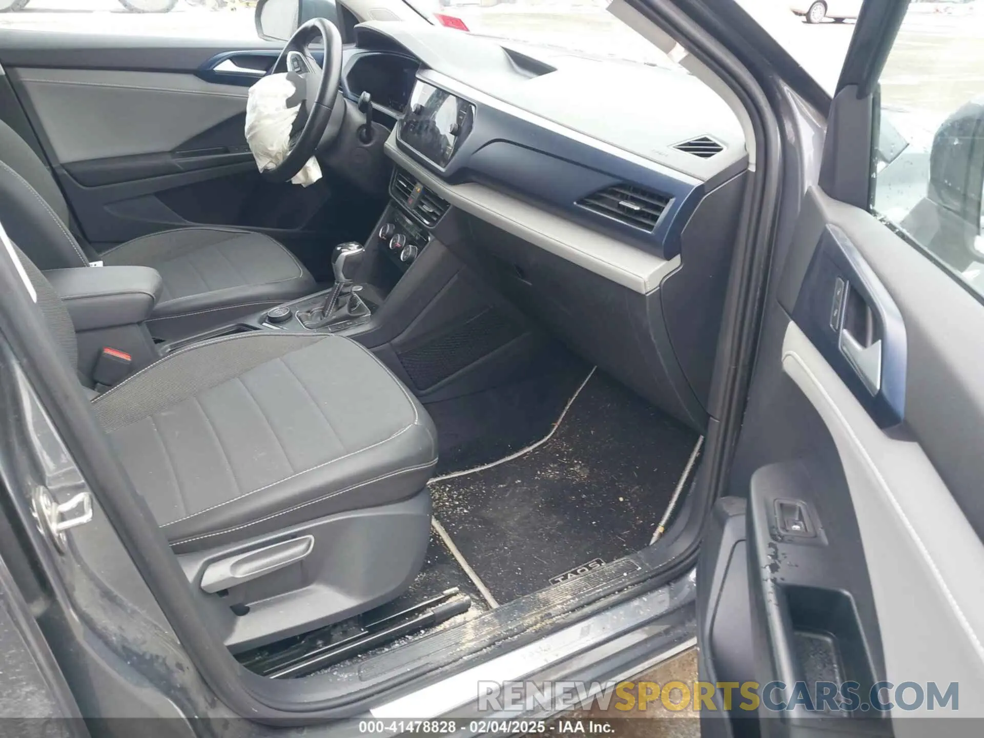 5 fotografías del automóvil dañado 3VVNX7B27PM312043 VOLKSWAGEN TAOS 2023
