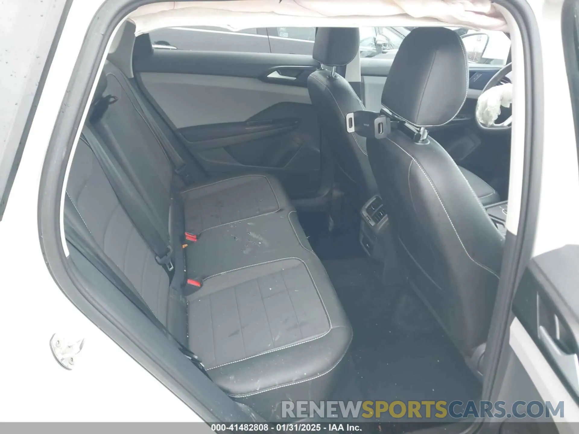8 fotografías del automóvil dañado 3VVSX7B20PM335666 VOLKSWAGEN TAOS 2023