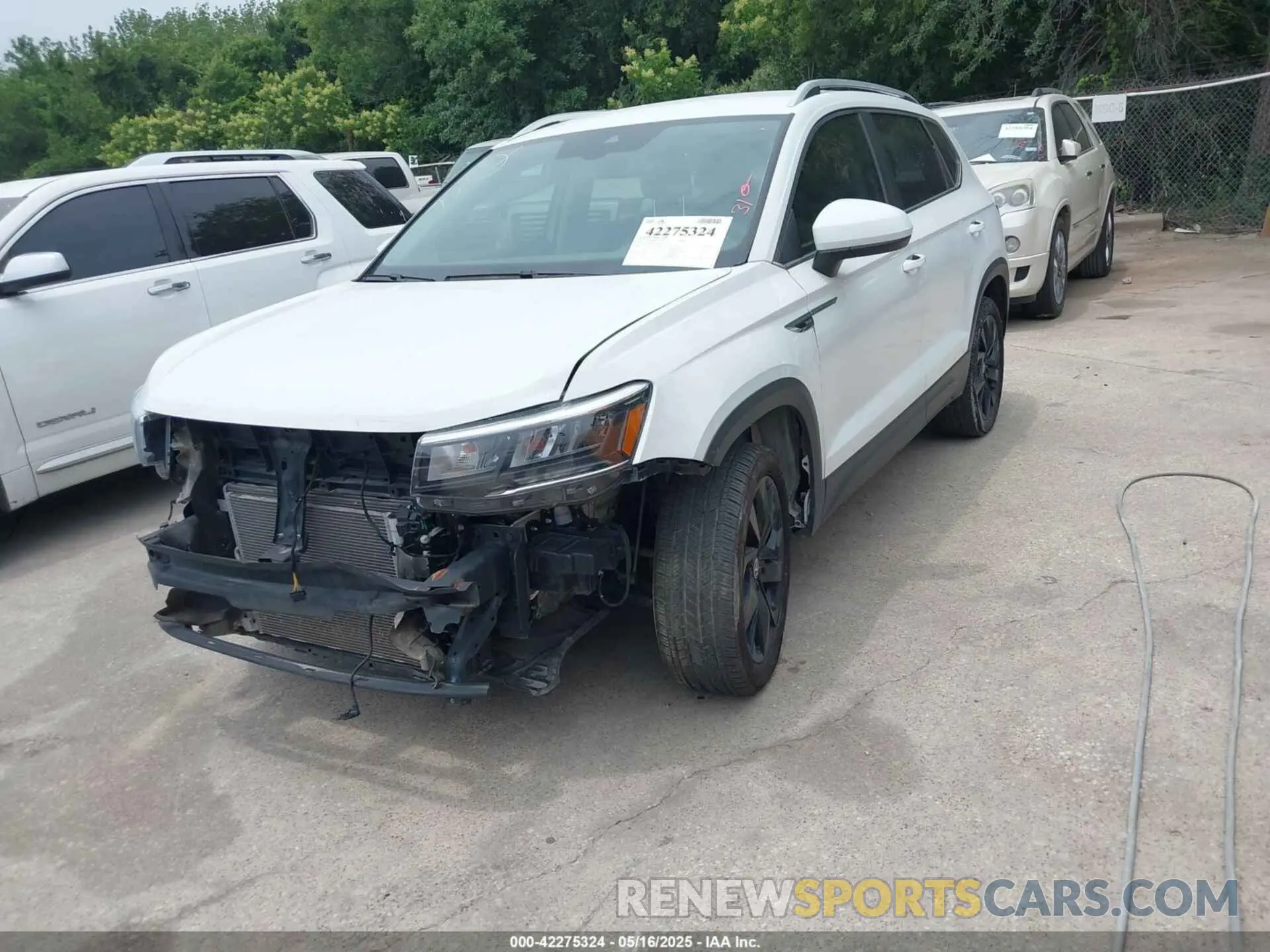 2 fotografías del automóvil dañado 3VVSX7B24PM356228 VOLKSWAGEN TAOS 2023