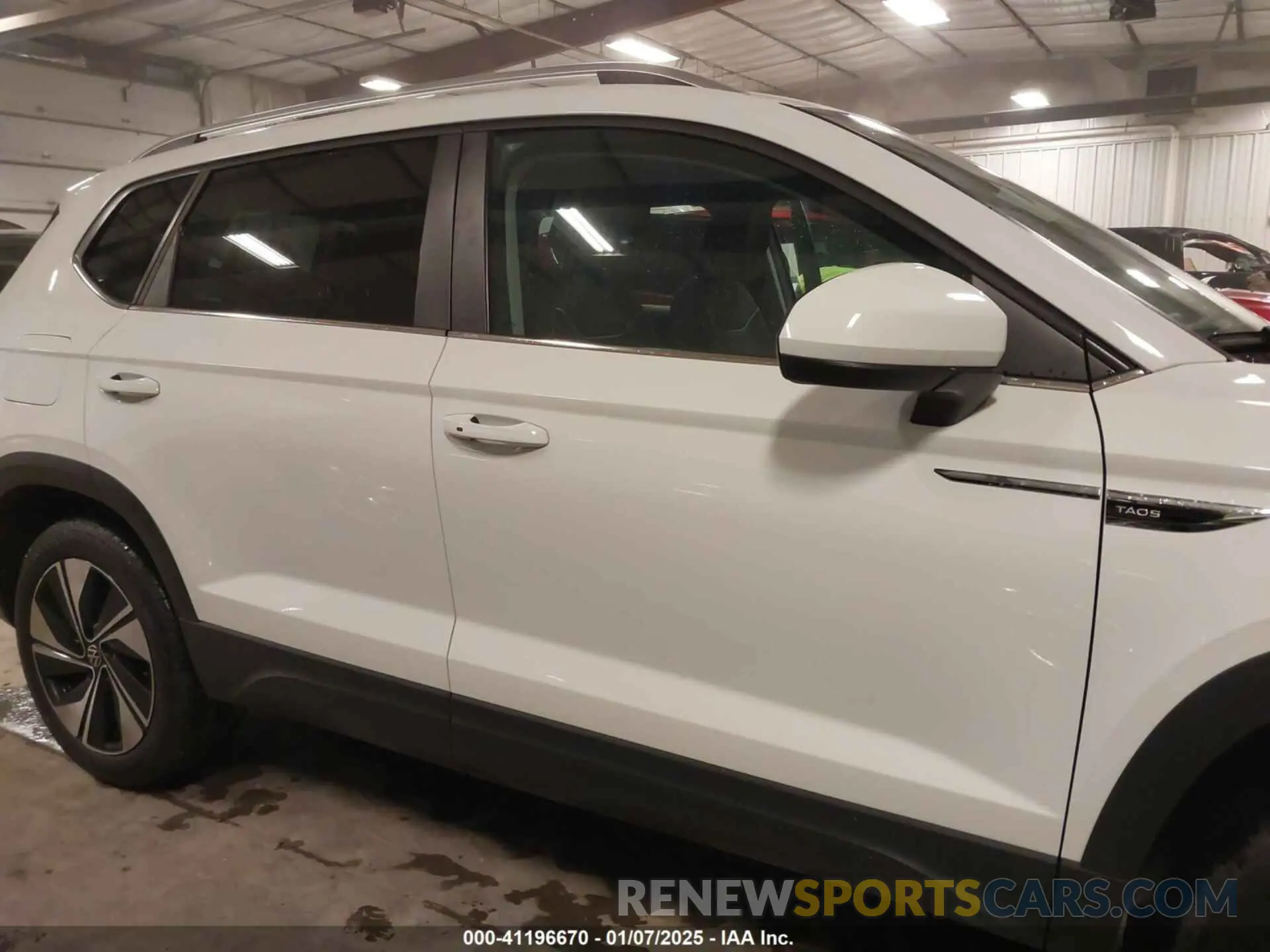 13 fotografías del automóvil dañado 3VVVX7B20PM373721 VOLKSWAGEN TAOS 2023