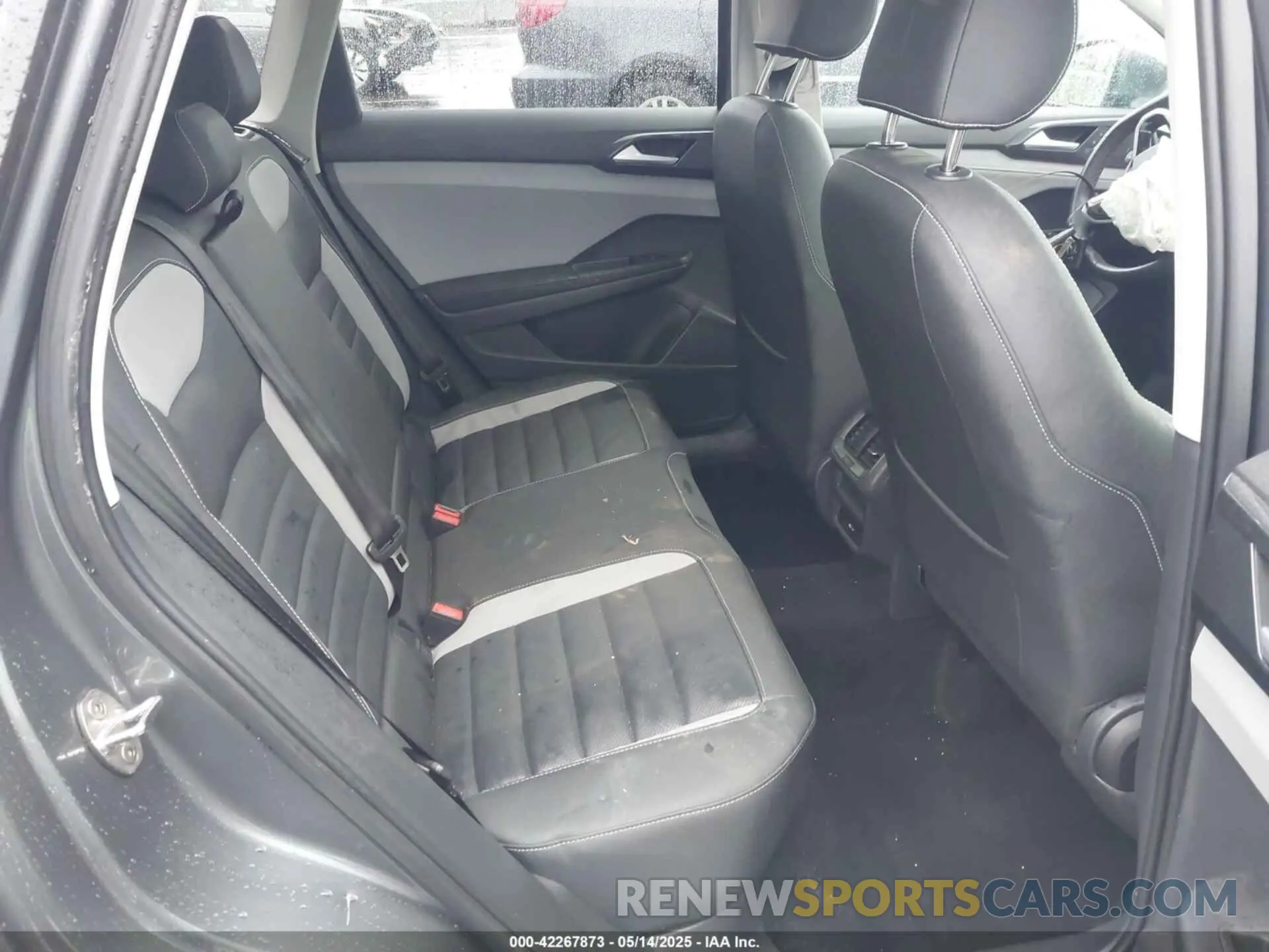 8 fotografías del automóvil dañado 3VV4X7B24RM131268 VOLKSWAGEN TAOS 2024