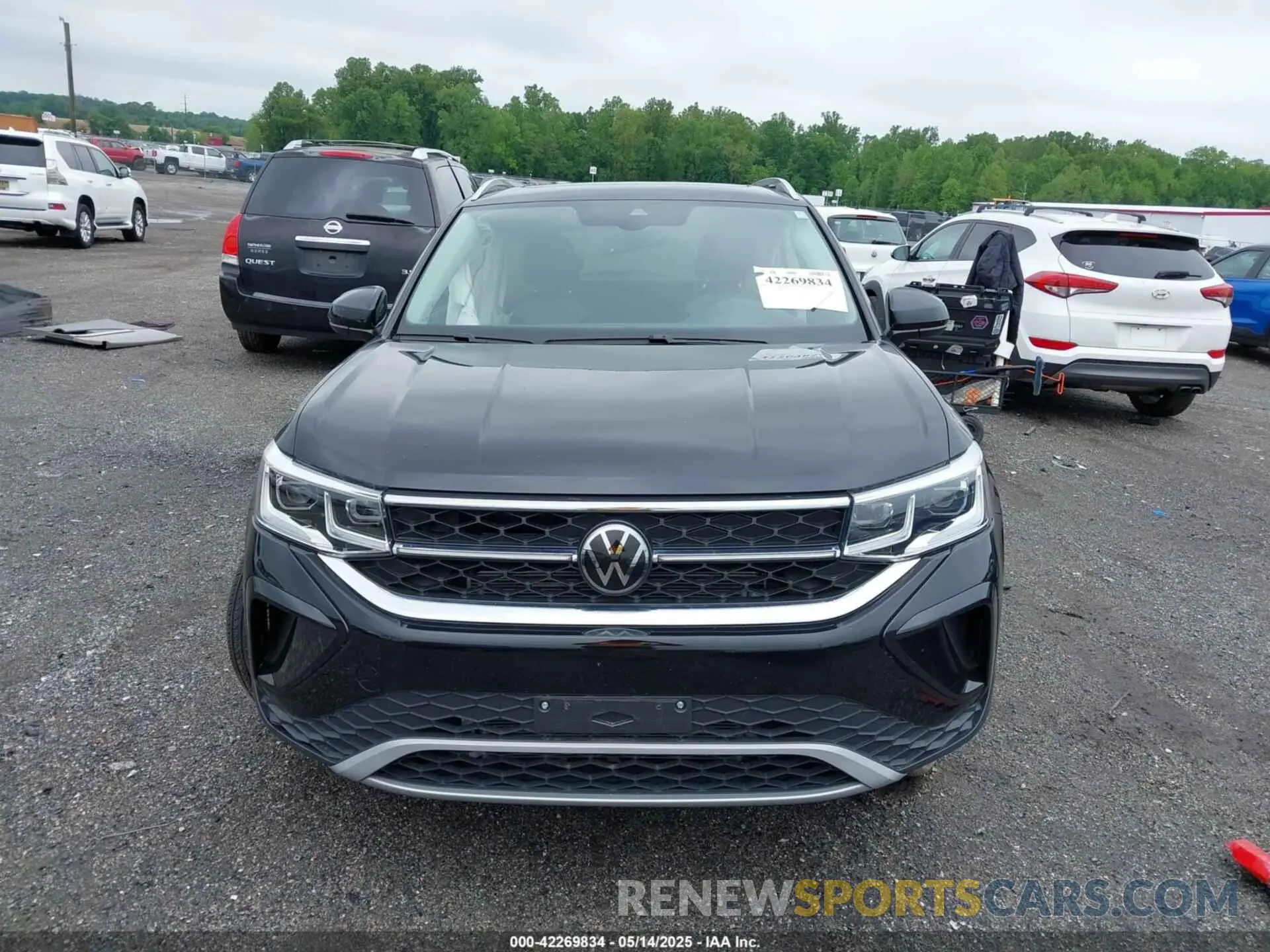 12 fotografías del automóvil dañado 3VV4X7B29RM036589 VOLKSWAGEN TAOS 2024