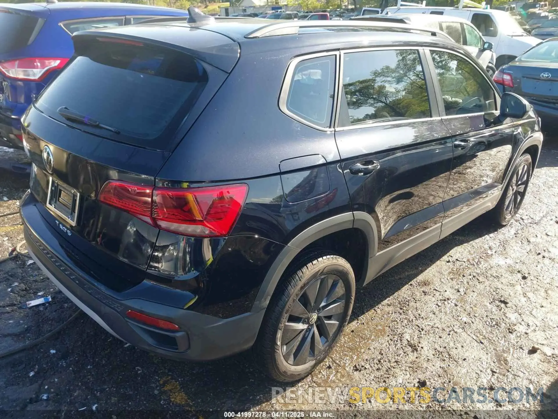 4 fotografías del automóvil dañado 3VV5X7B20RM101513 VOLKSWAGEN TAOS 2024