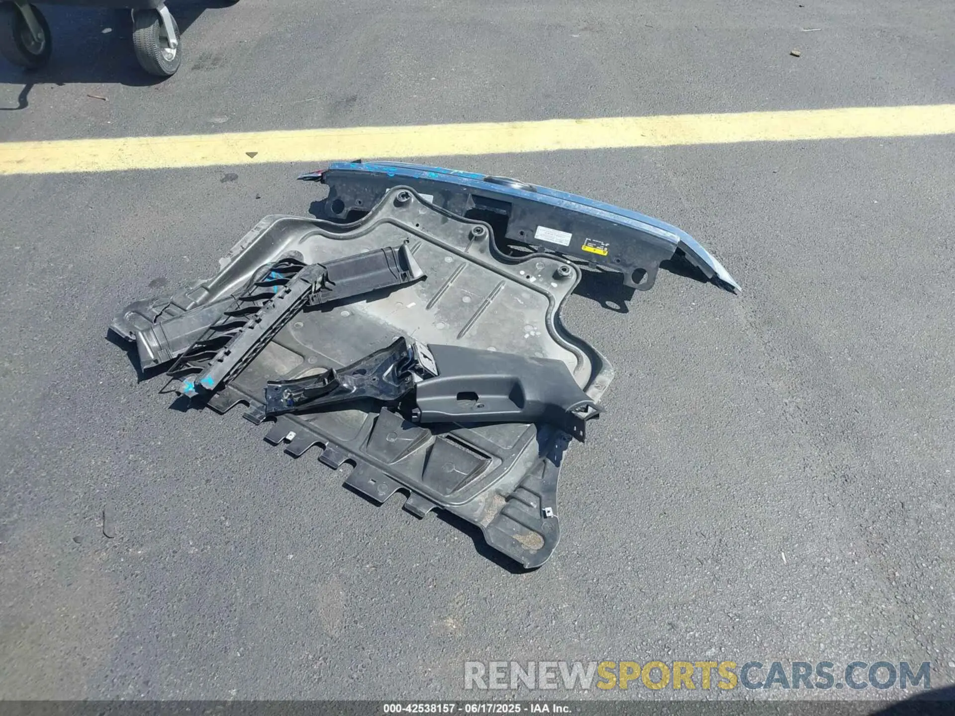 12 fotografías del automóvil dañado 3VV5X7B21RM101357 VOLKSWAGEN TAOS 2024