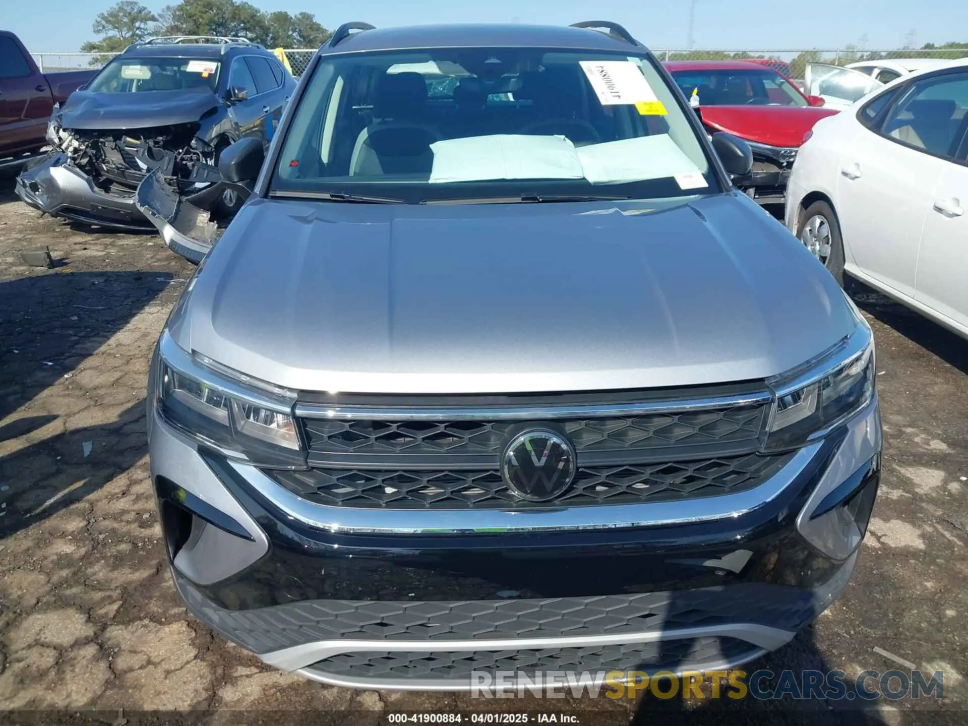 13 fotografías del automóvil dañado 3VV5X7B21RM104209 VOLKSWAGEN TAOS 2024