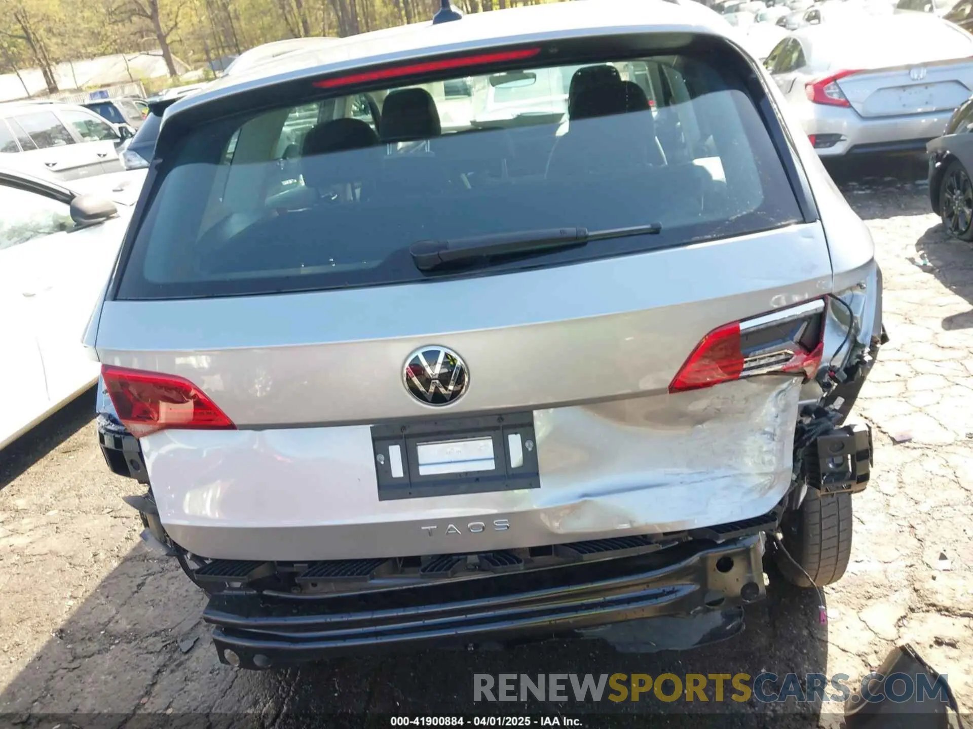 17 fotografías del automóvil dañado 3VV5X7B21RM104209 VOLKSWAGEN TAOS 2024