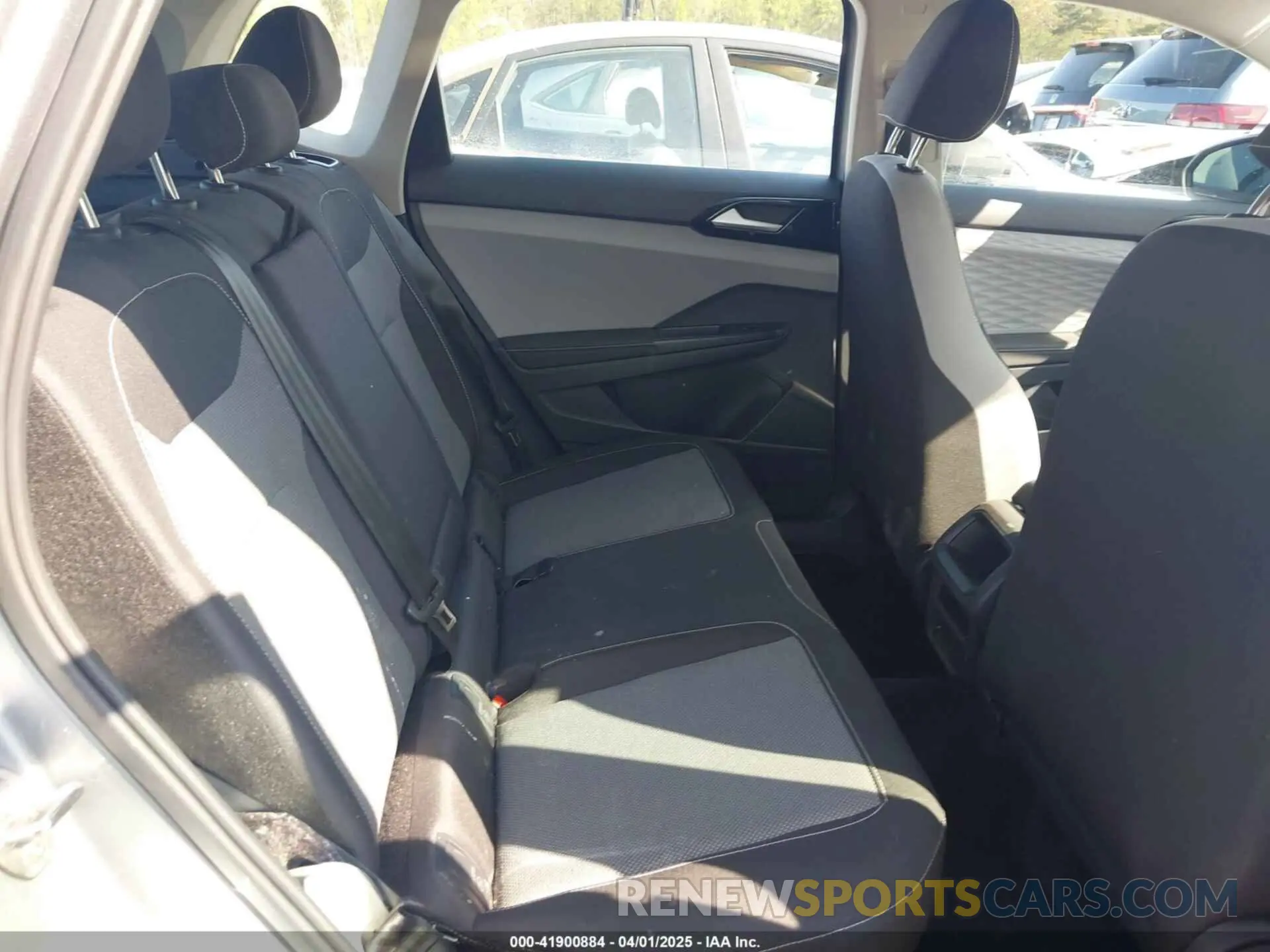 8 fotografías del automóvil dañado 3VV5X7B21RM104209 VOLKSWAGEN TAOS 2024