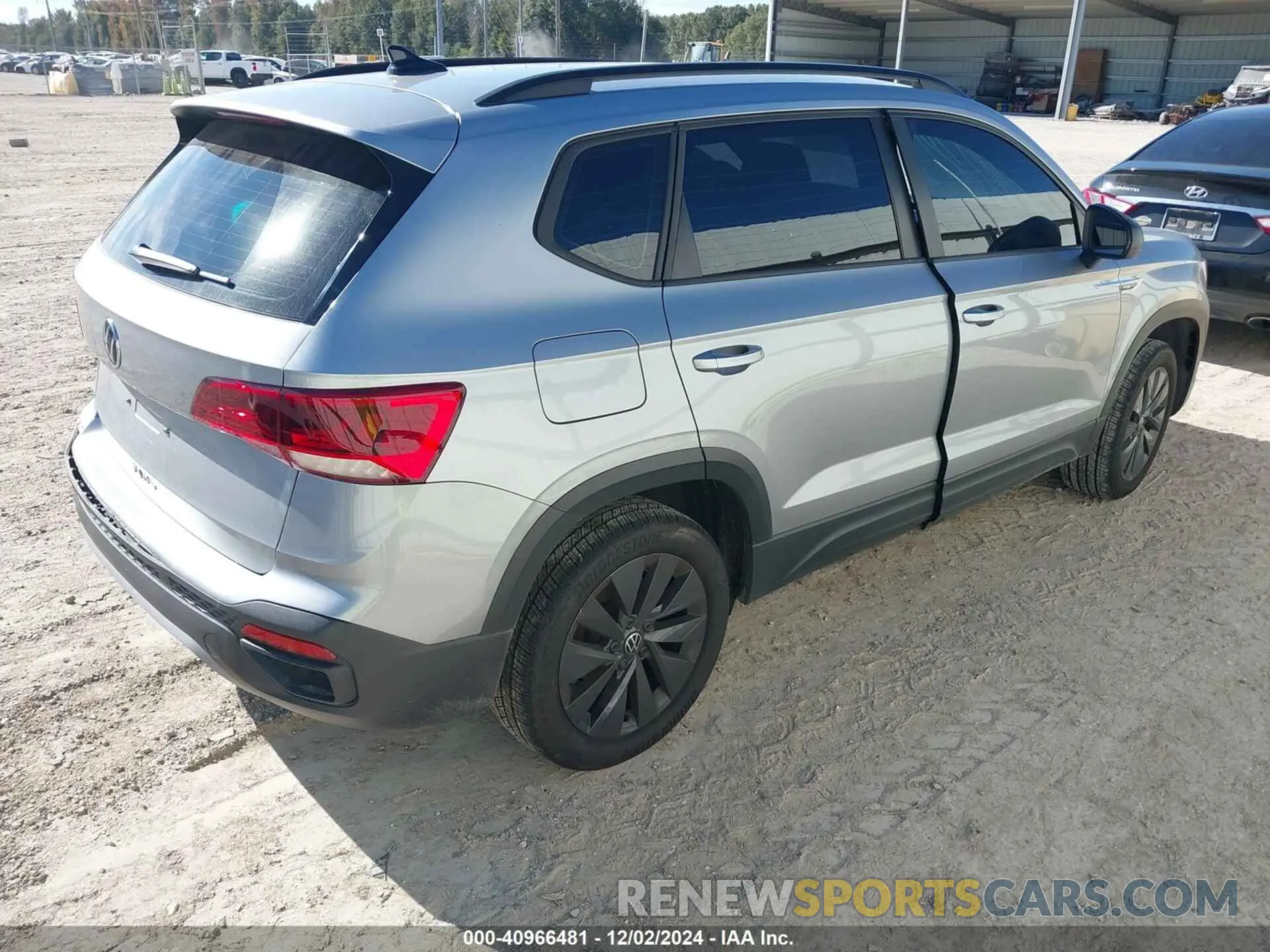 4 fotografías del automóvil dañado 3VV5X7B21RM105084 VOLKSWAGEN TAOS 2024