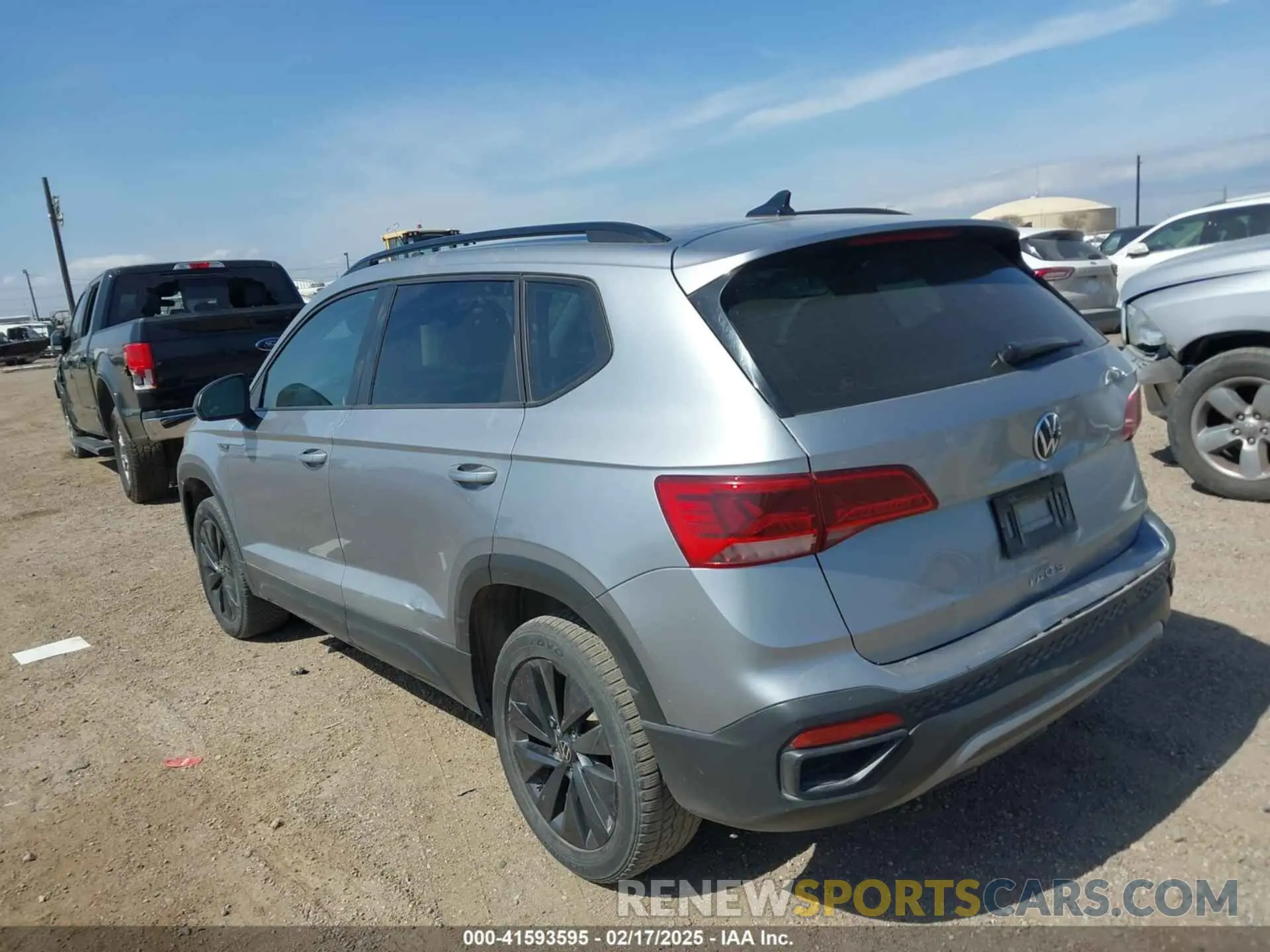 14 fotografías del automóvil dañado 3VV5X7B23RM005844 VOLKSWAGEN TAOS 2024