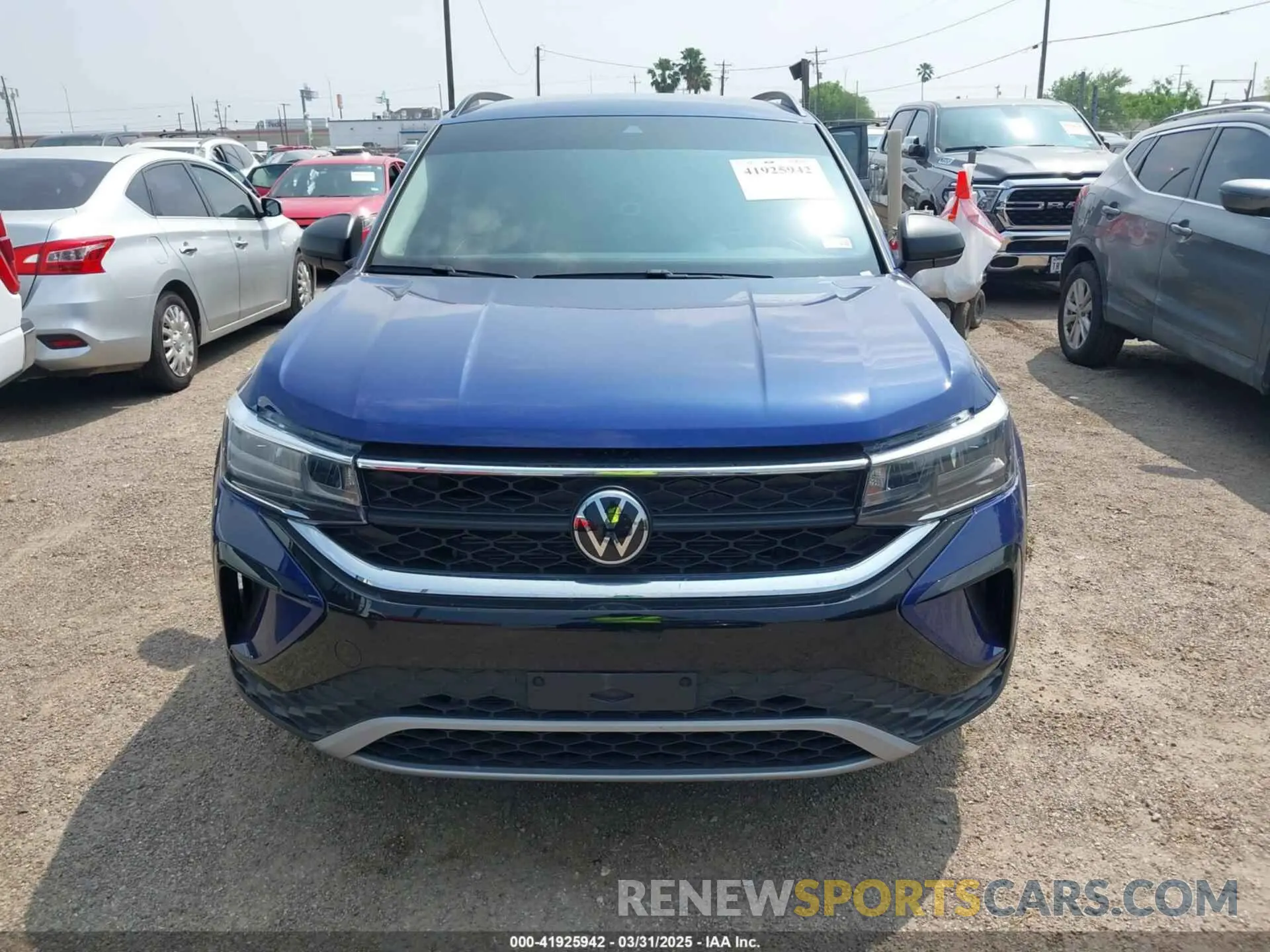 12 fotografías del automóvil dañado 3VV5X7B26RM113472 VOLKSWAGEN TAOS 2024