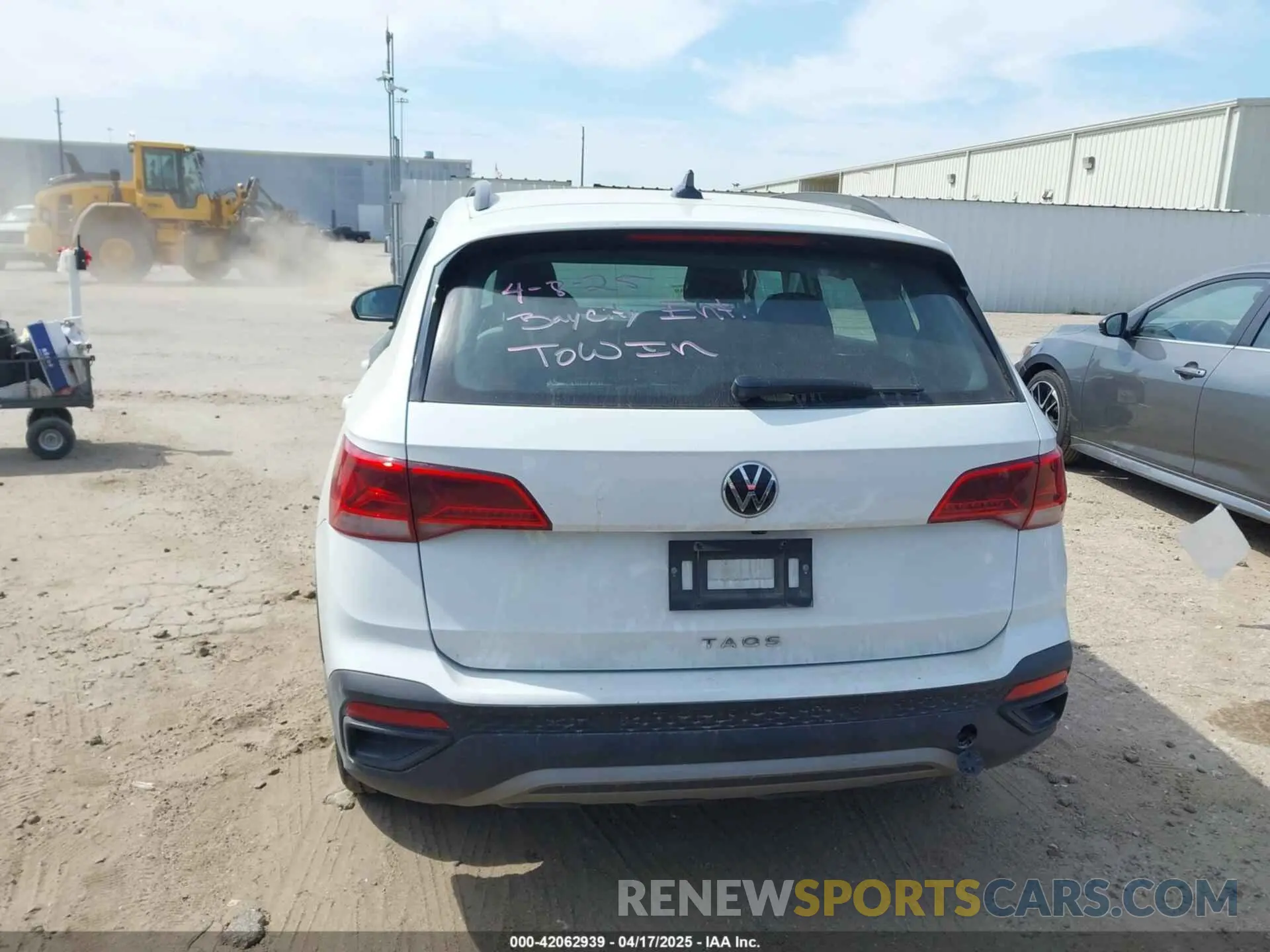 16 fotografías del automóvil dañado 3VV5X7B28RM010019 VOLKSWAGEN TAOS 2024