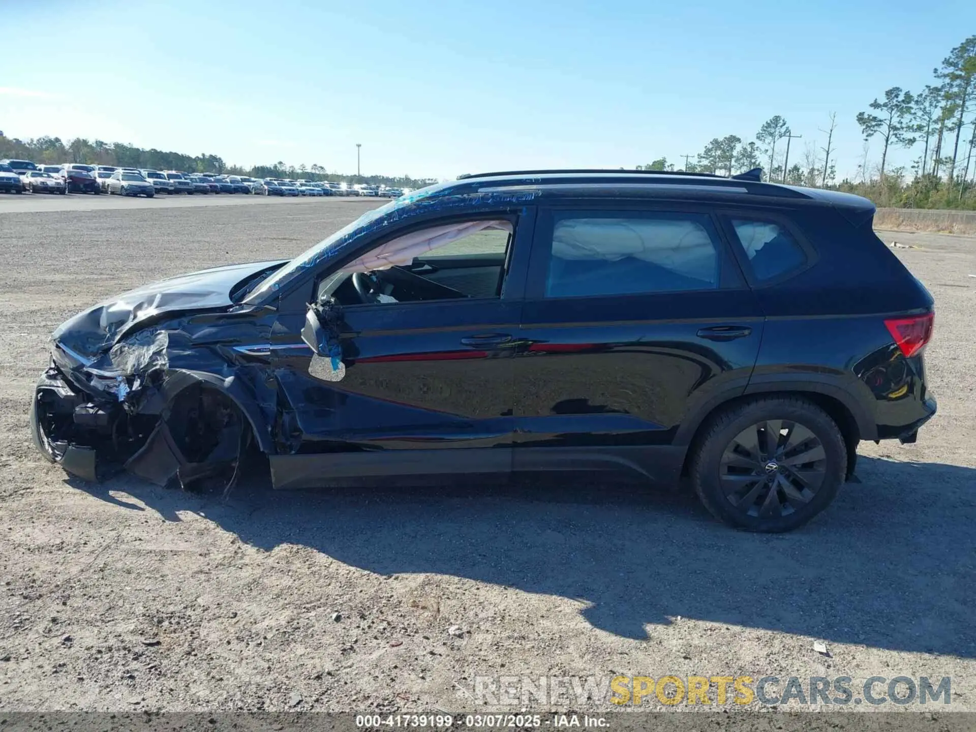 13 fotografías del automóvil dañado 3VV5X7B28RM054828 VOLKSWAGEN TAOS 2024