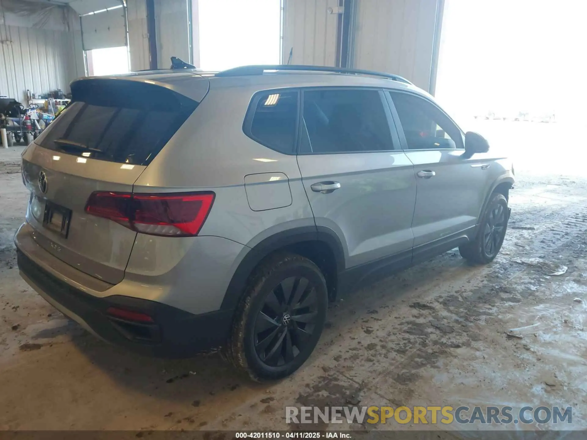 4 fotografías del automóvil dañado 3VV5X7B29RM042736 VOLKSWAGEN TAOS 2024