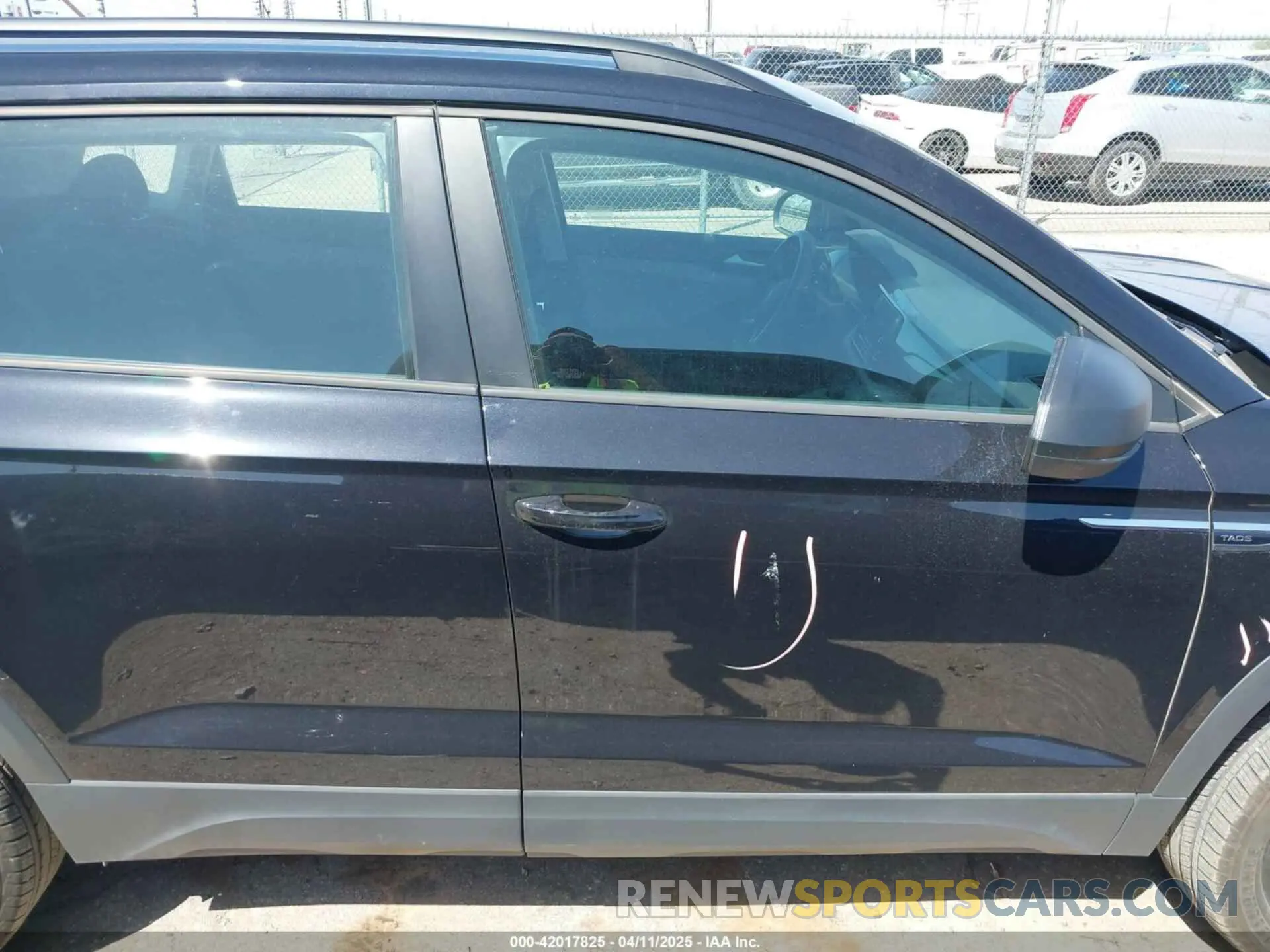 14 fotografías del automóvil dañado 3VV5X7B29RM066308 VOLKSWAGEN TAOS 2024