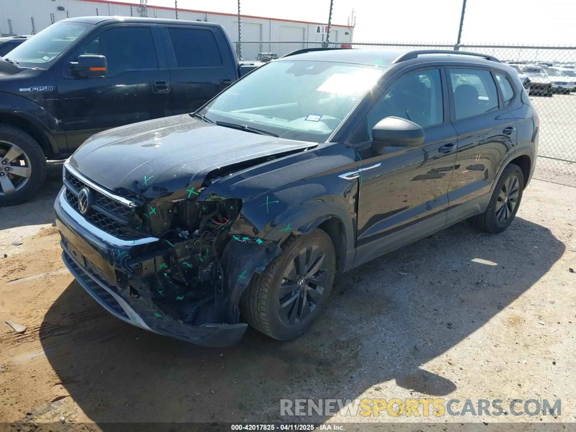 2 fotografías del automóvil dañado 3VV5X7B29RM066308 VOLKSWAGEN TAOS 2024
