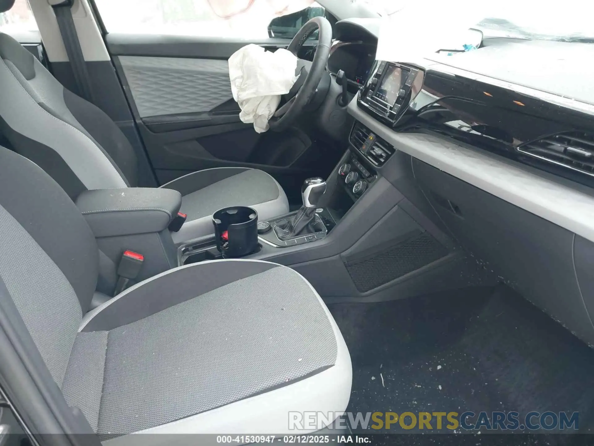 5 fotografías del automóvil dañado 3VV8X7B2XRM116887 VOLKSWAGEN TAOS 2024
