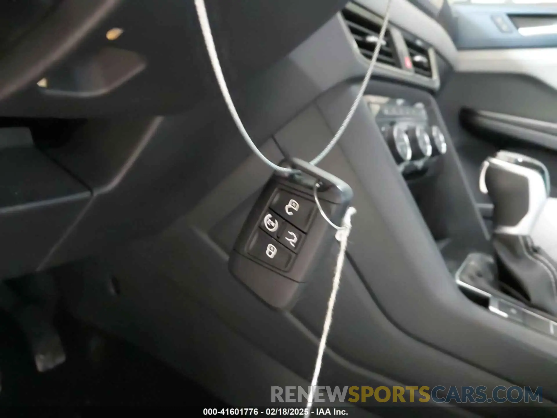 11 fotografías del automóvil dañado 3VVEX7B20RM002688 VOLKSWAGEN TAOS 2024