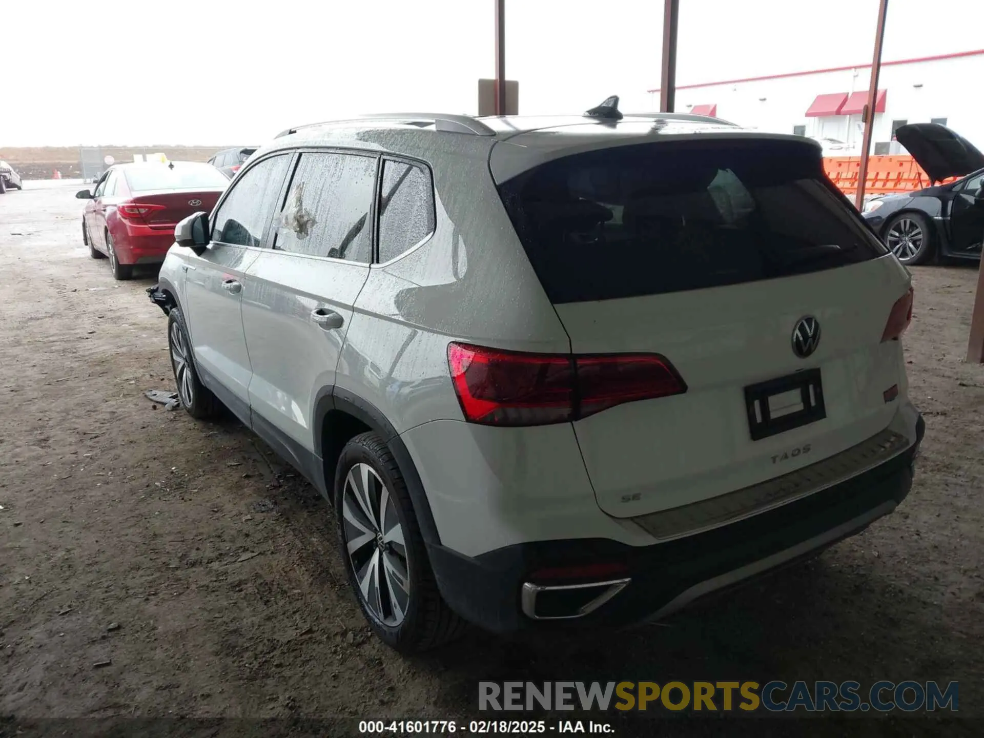 3 fotografías del automóvil dañado 3VVEX7B20RM002688 VOLKSWAGEN TAOS 2024