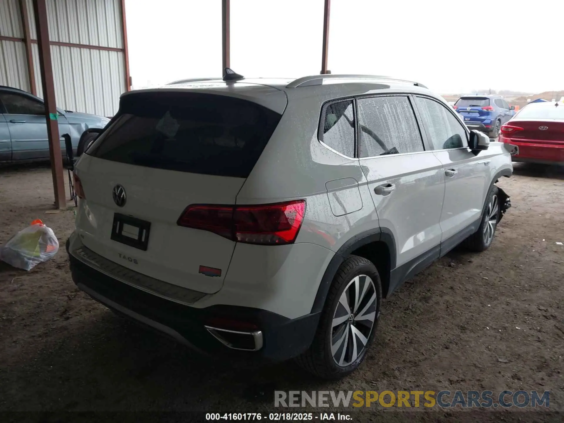 4 fotografías del automóvil dañado 3VVEX7B20RM002688 VOLKSWAGEN TAOS 2024