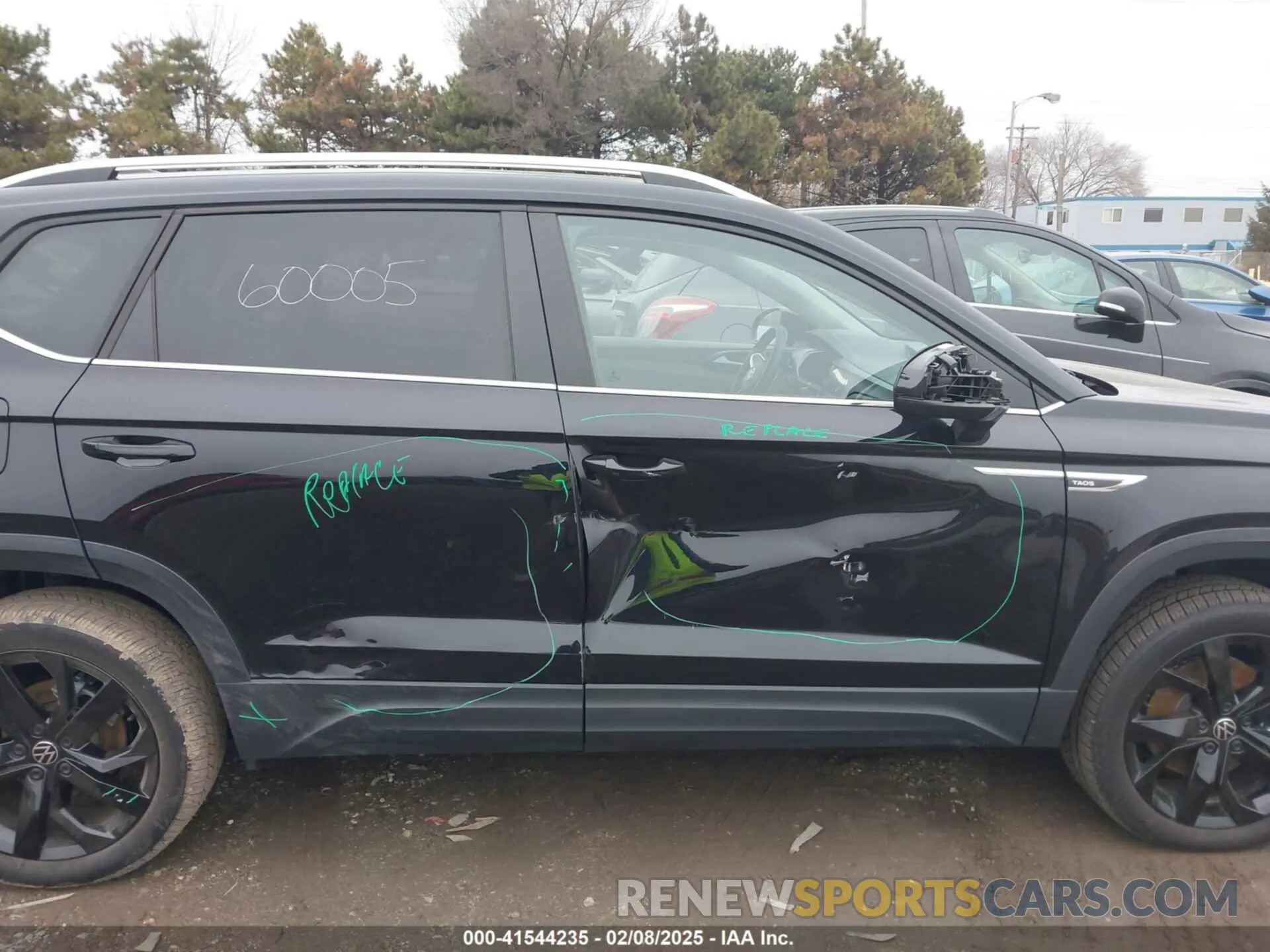 13 fotografías del automóvil dañado 3VVEX7B21RM077979 VOLKSWAGEN TAOS 2024