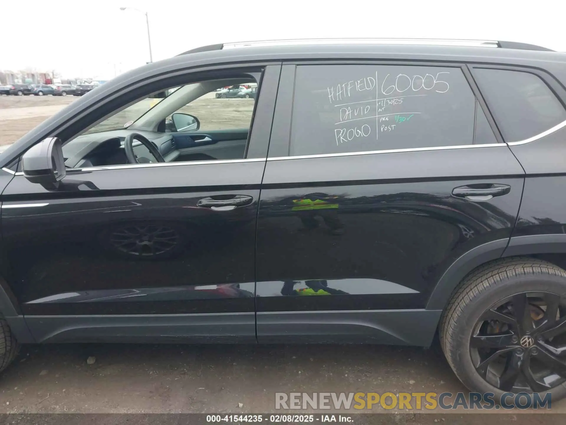 14 fotografías del automóvil dañado 3VVEX7B21RM077979 VOLKSWAGEN TAOS 2024