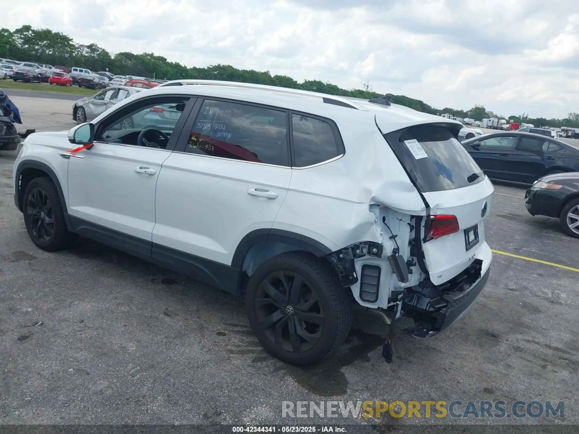 3 fotografías del automóvil dañado 3VVEX7B26RM128537 VOLKSWAGEN TAOS 2024