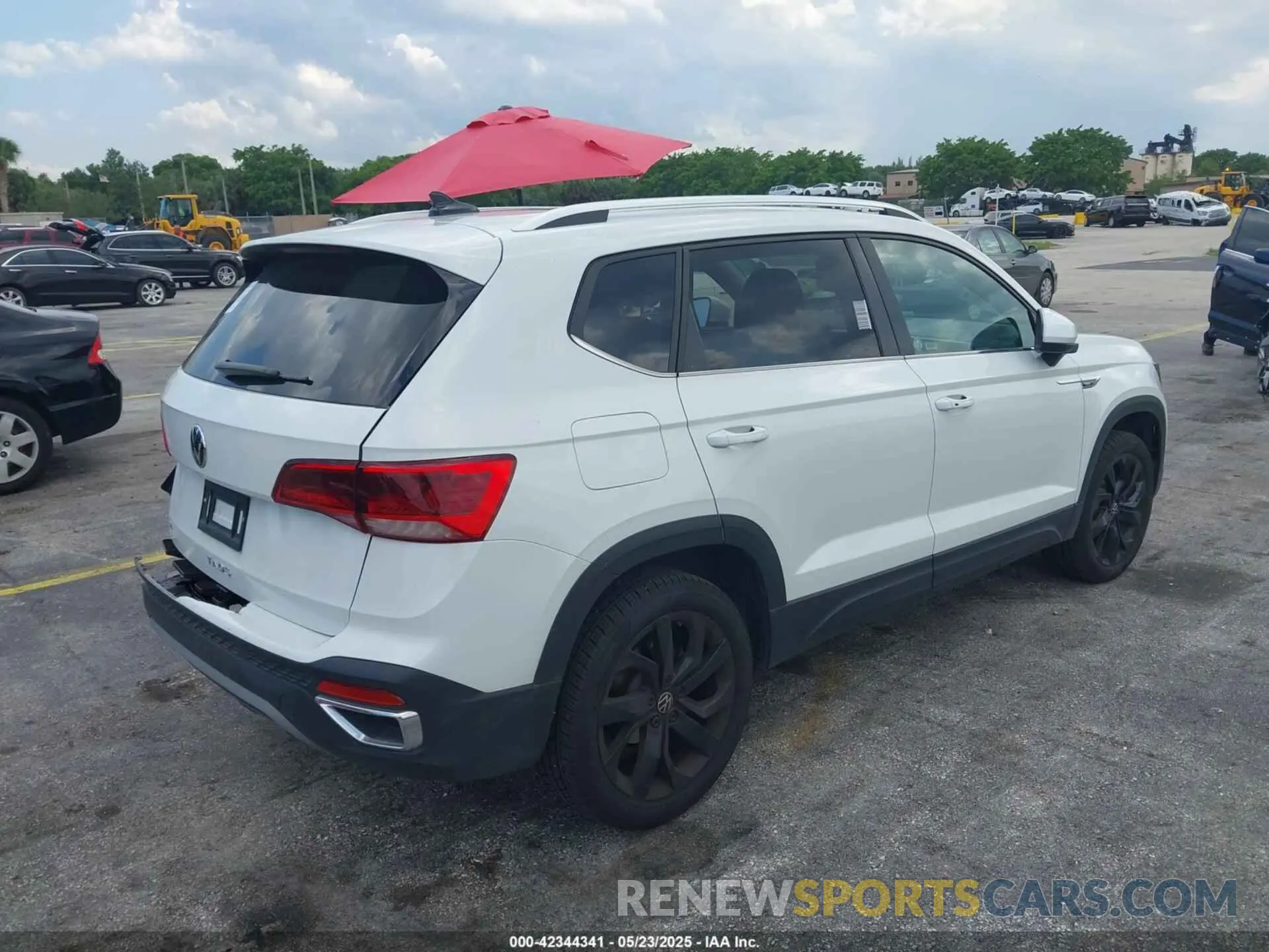 4 fotografías del automóvil dañado 3VVEX7B26RM128537 VOLKSWAGEN TAOS 2024