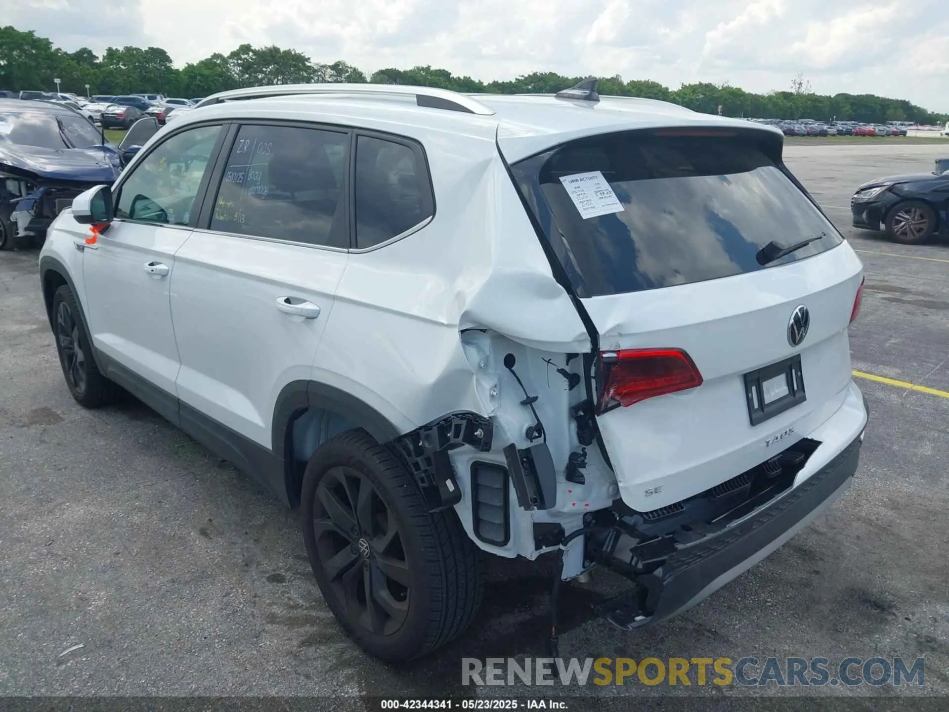6 fotografías del automóvil dañado 3VVEX7B26RM128537 VOLKSWAGEN TAOS 2024