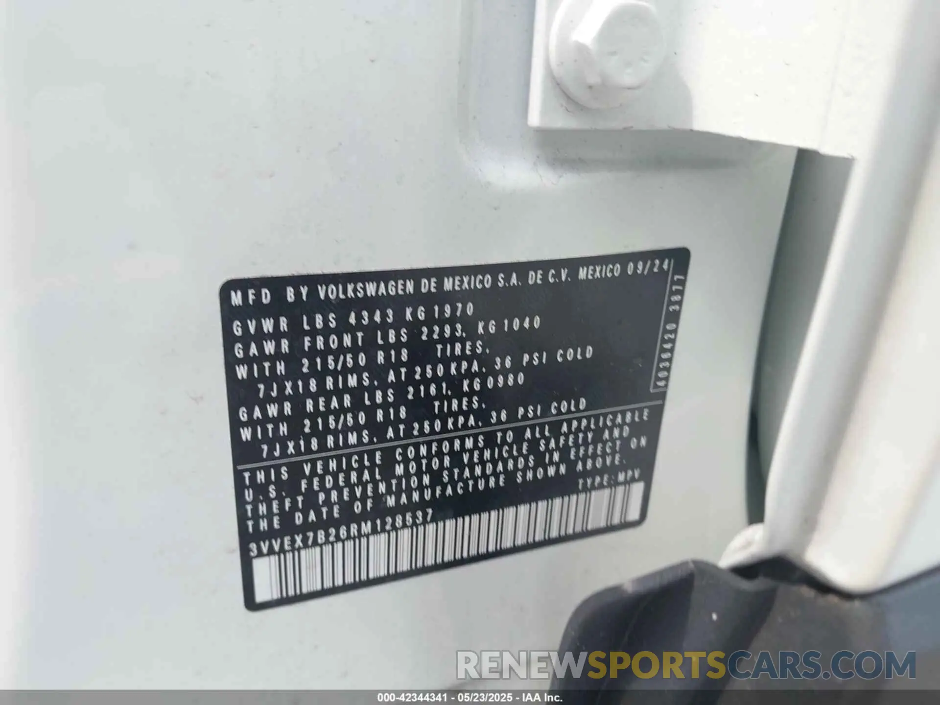 9 fotografías del automóvil dañado 3VVEX7B26RM128537 VOLKSWAGEN TAOS 2024
