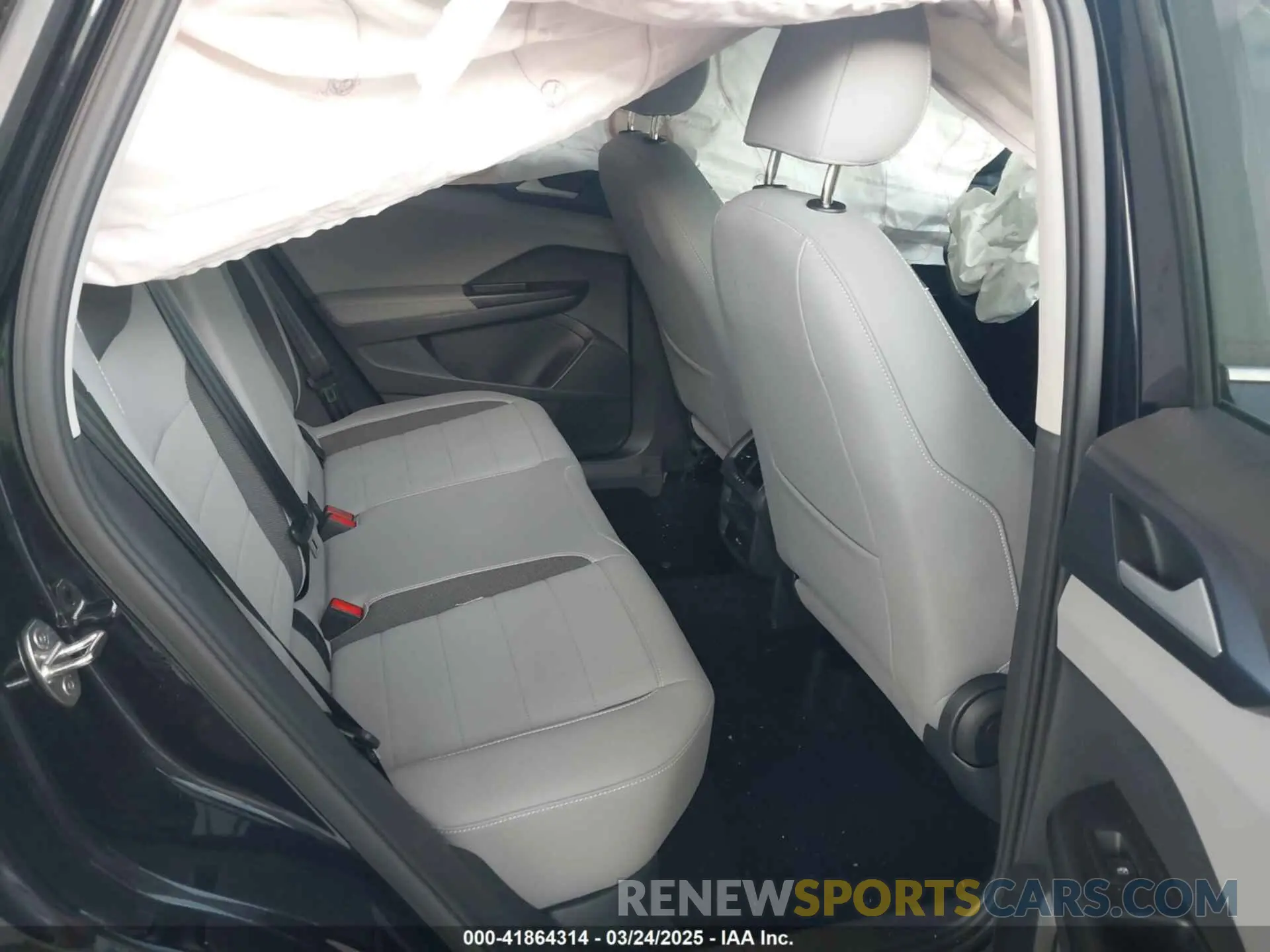 8 fotografías del automóvil dañado 3VVEX7B28RM126837 VOLKSWAGEN TAOS 2024