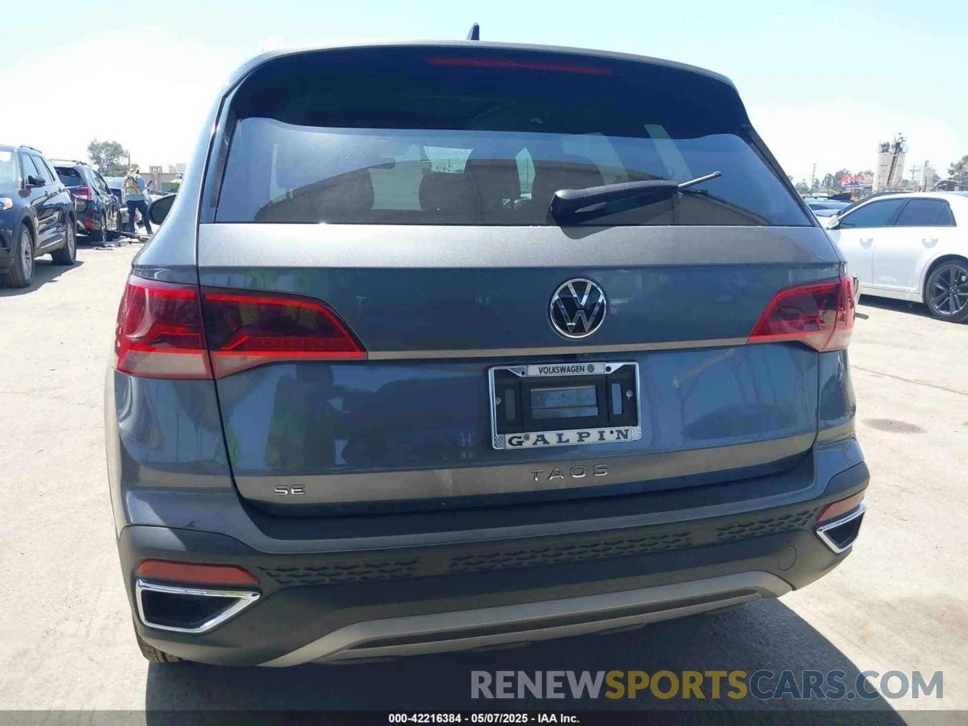 16 fotografías del automóvil dañado 3VVEX7B29RM128192 VOLKSWAGEN TAOS 2024
