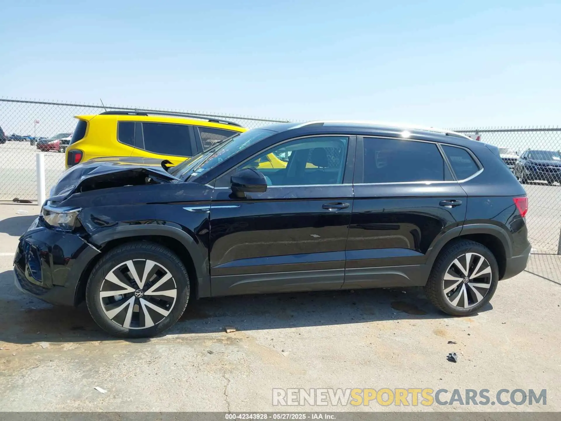 14 fotografías del automóvil dañado 3VVSX7B21RM114063 VOLKSWAGEN TAOS 2024
