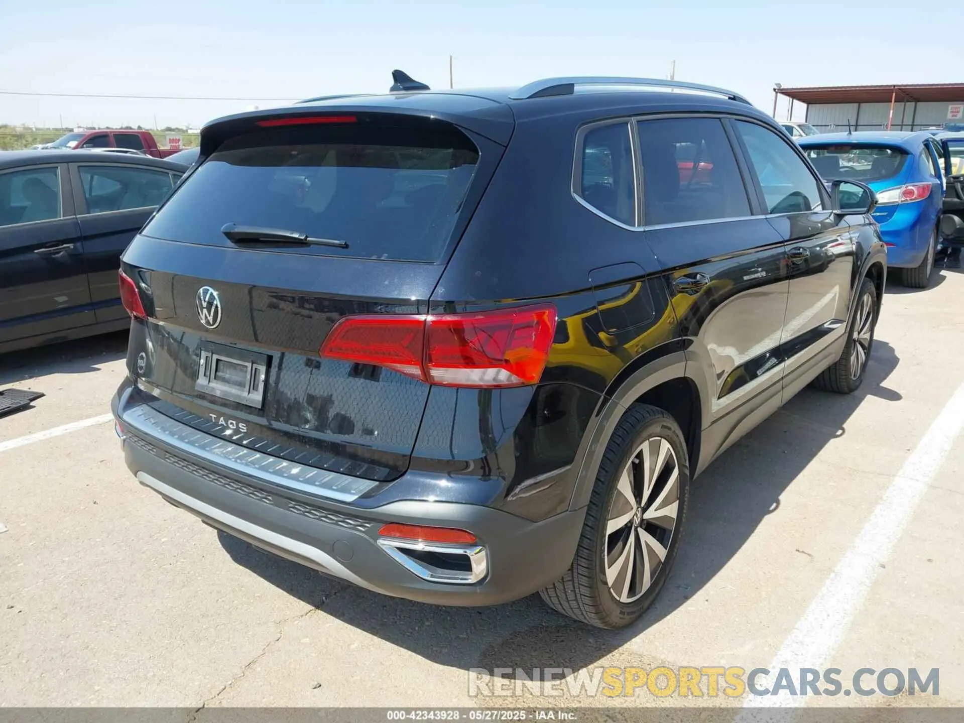 4 fotografías del automóvil dañado 3VVSX7B21RM114063 VOLKSWAGEN TAOS 2024