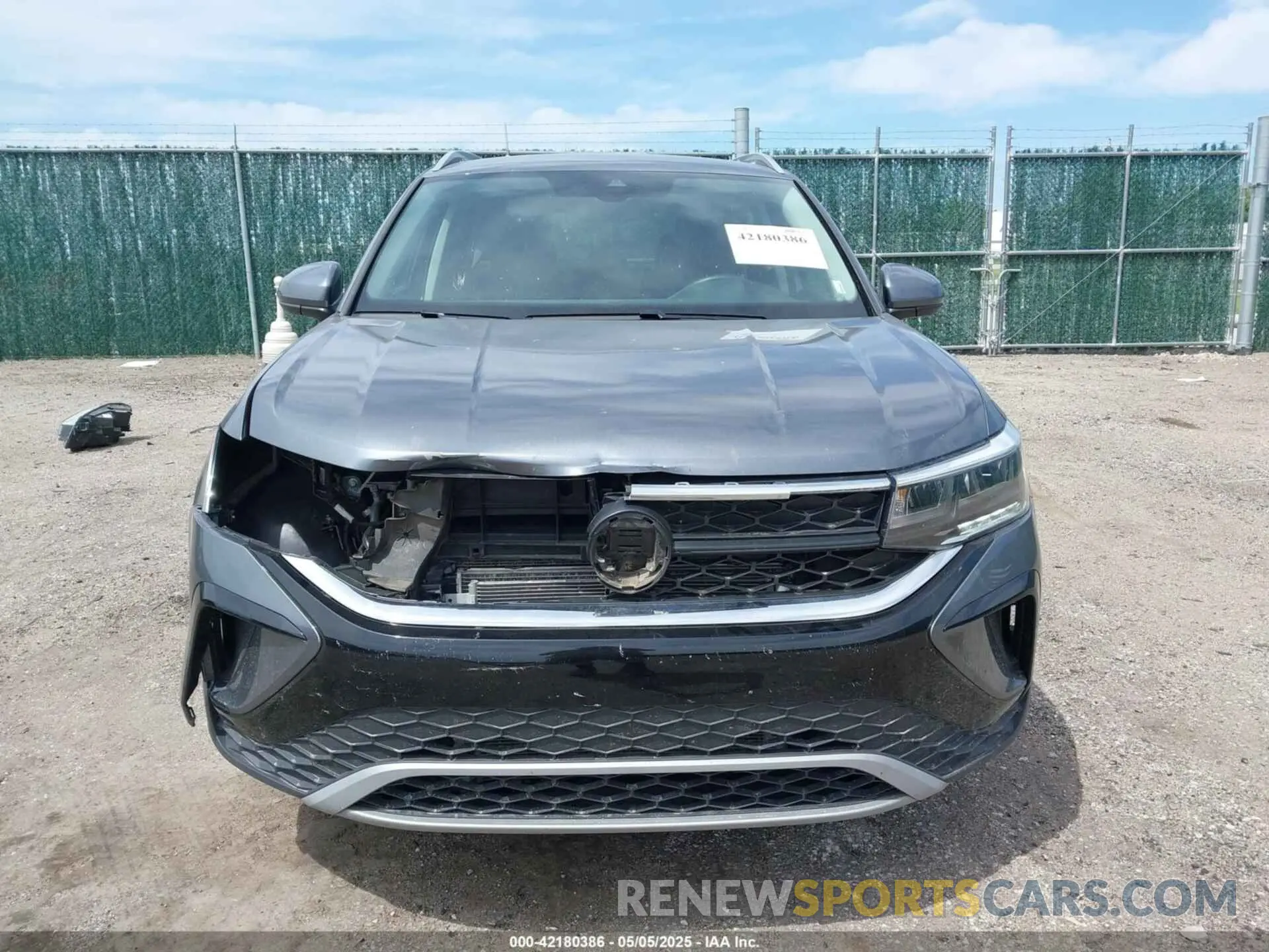 13 fotografías del automóvil dañado 3VVSX7B26RM020552 VOLKSWAGEN TAOS 2024