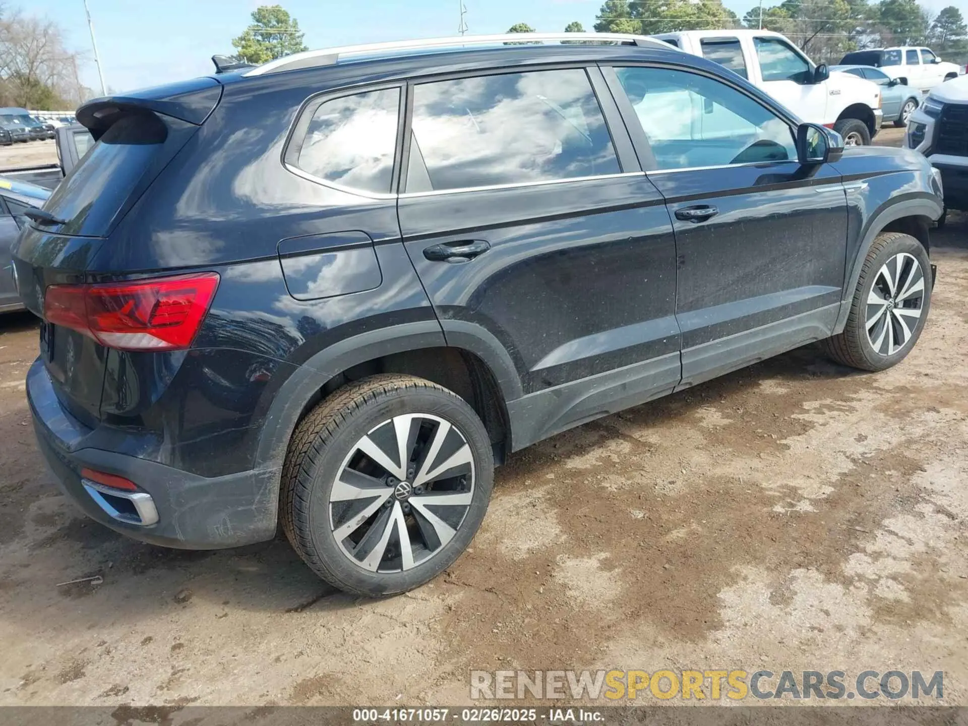 4 fotografías del automóvil dañado 3VVSX7B27RM008622 VOLKSWAGEN TAOS 2024