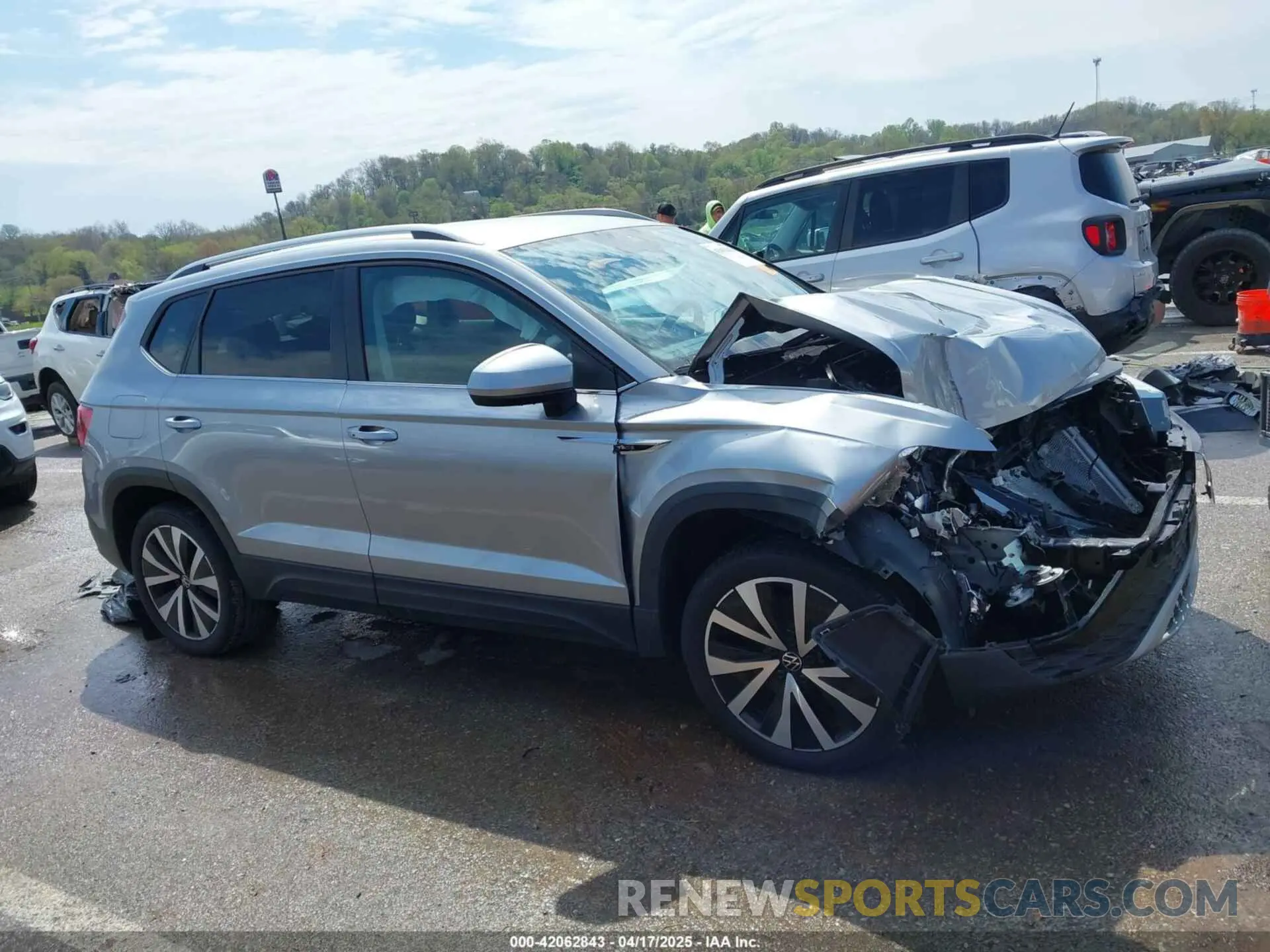13 fotografías del automóvil dañado 3VVSX7B29RM099005 VOLKSWAGEN TAOS 2024